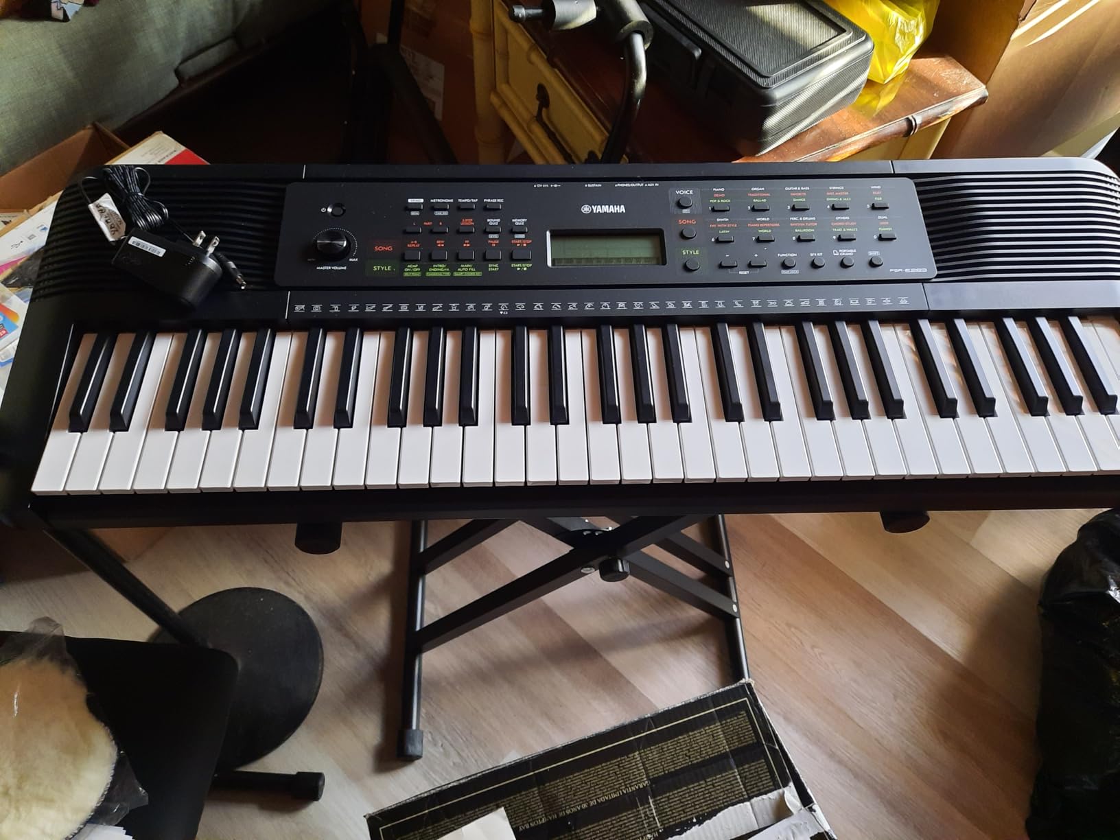 Yamaha 61-Key Portable Keyboard for Beginners with Learning Tools, Music Rest and Power Adapter PSRE283 customer photo 1