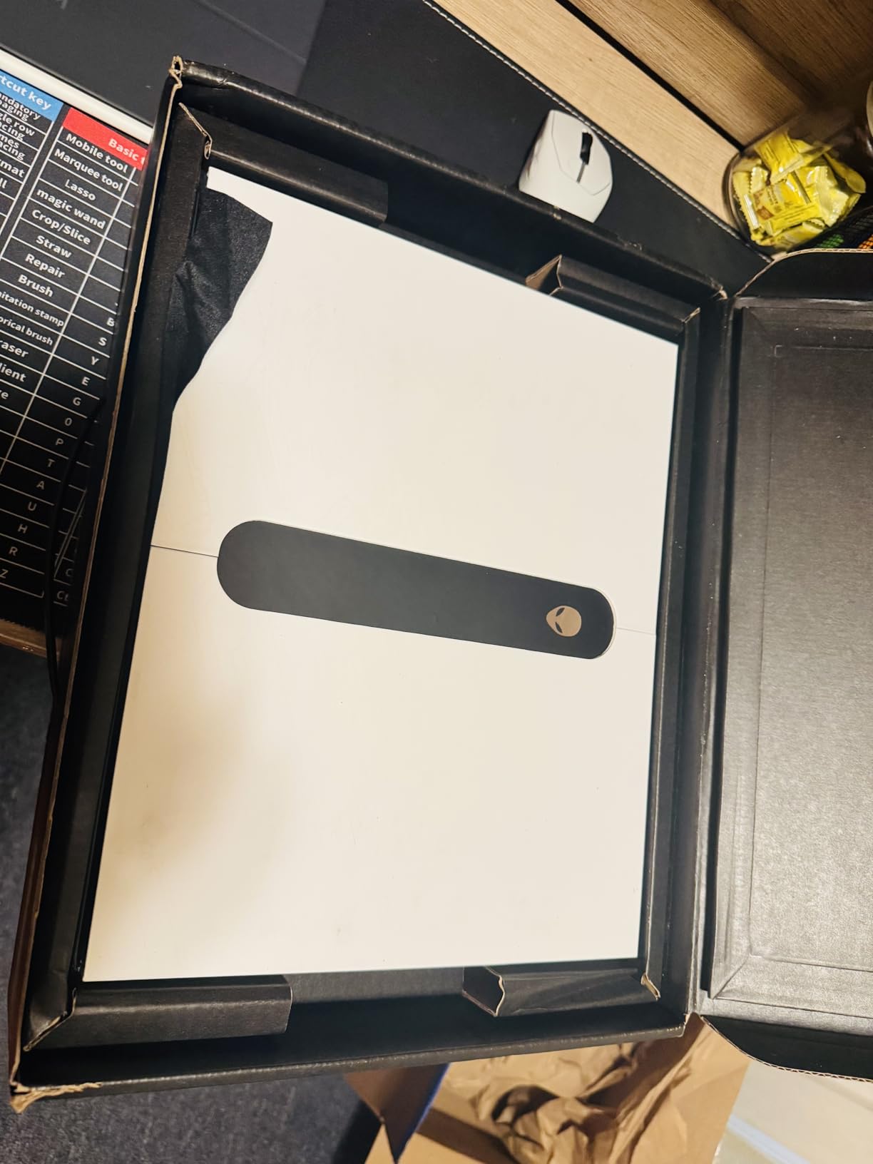 Alienware X16 R2 Gaming Laptop - 16-inch QHD+ 240Hz 3ms Display, Intel Core Ultra 9-185H, 32GB LPDDR5X RAM, 1TB SSD, NVIDIA GeForce RTX 4080 12GB GDDR6, Windows 11 Home, Onsite Service - Lunar Silver customer photo 1