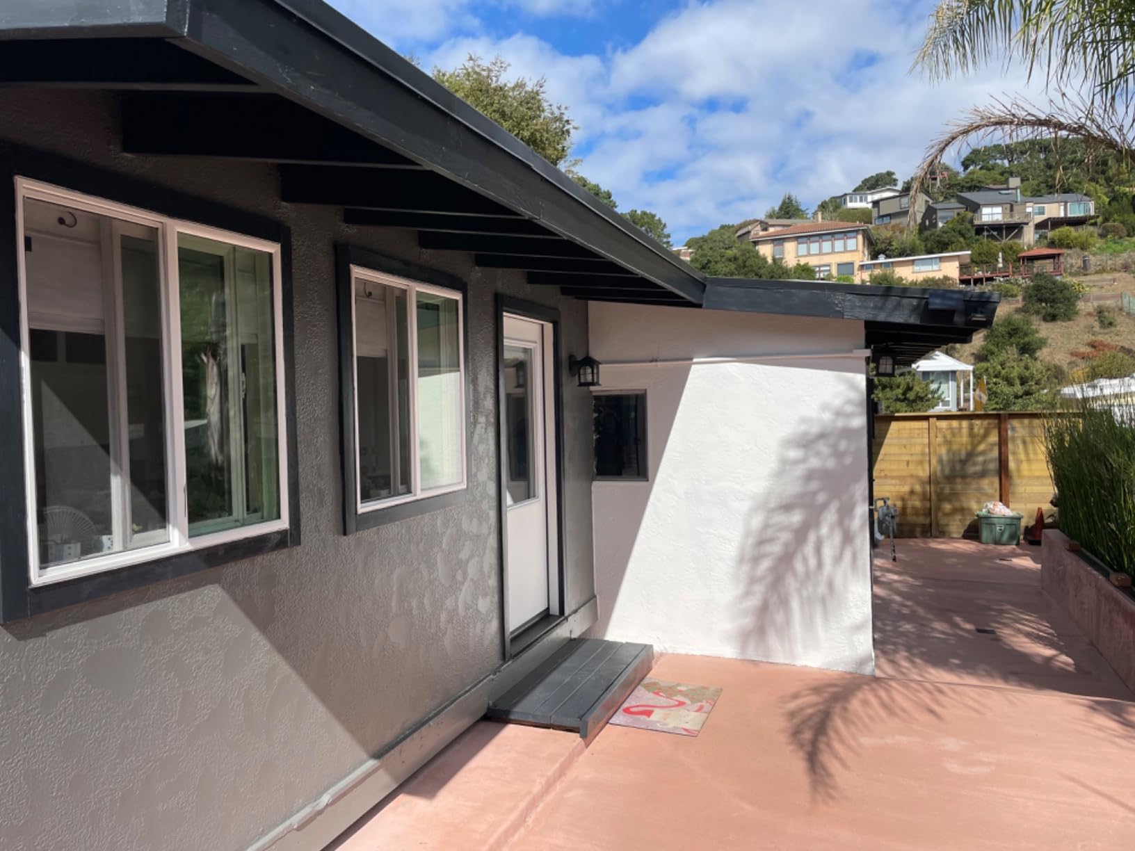 Wagner Spraytech Control Pro 130 Kit HEA Sprayer, 515 and 311 Tips | High Efficiency Airless (HEA) sprayer system includes 515 and 311 tips for large projects with reduced overspray. customer photo 1