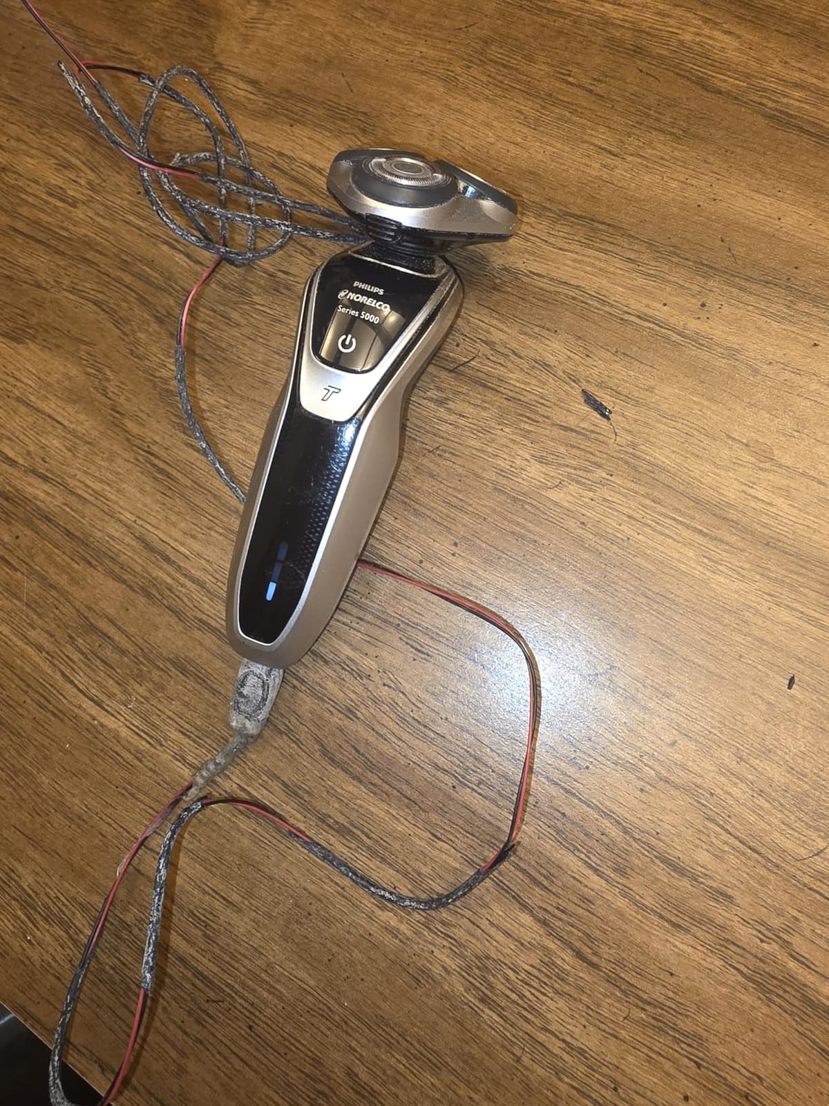 Philips Electric Shavers for Men, Rechargeable Wet/Dry Electric Shaver with SenseIQ Technology, Cordless Electric Razors for Men with Pop-up Trimmer, Travel Case customer photo 2