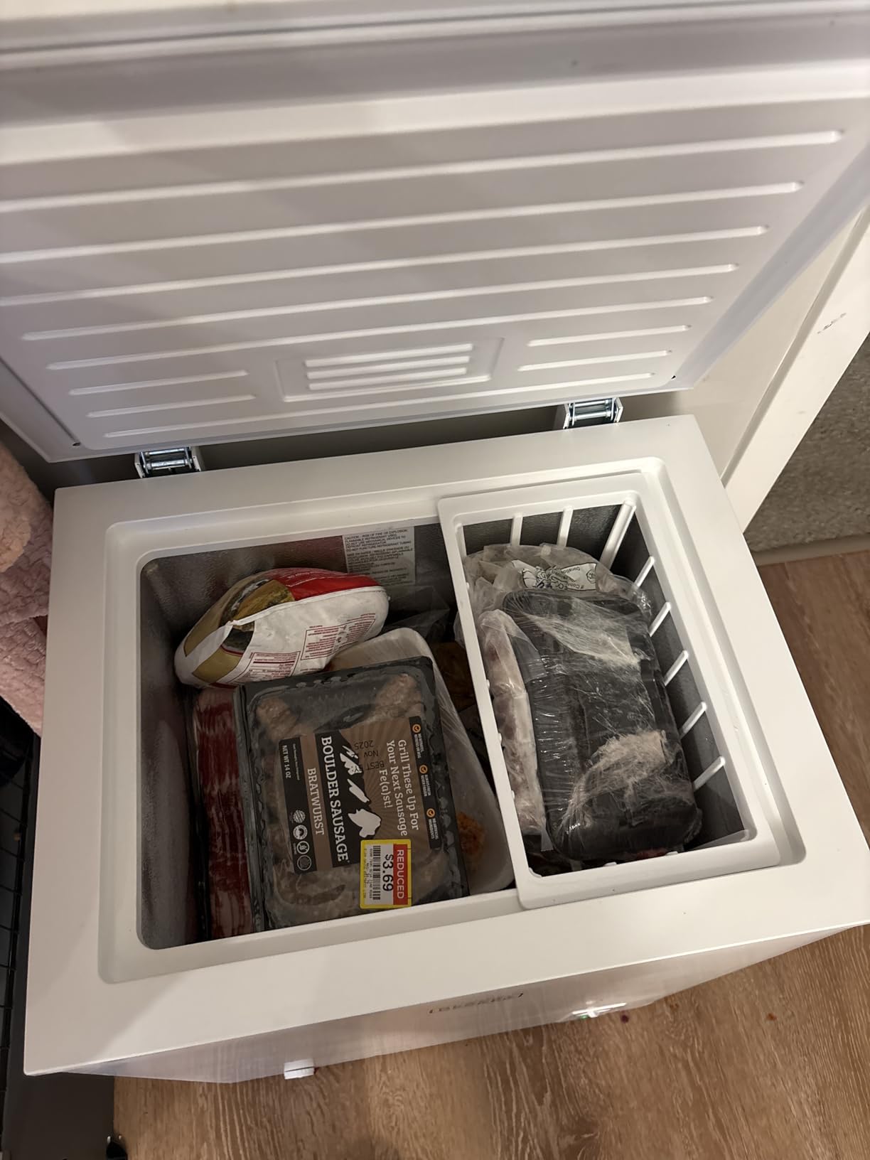 BLACK+DECKER 16.2 Cu. Ft. Chest Freezer, Deep Freezer with Top Opening, Freezer Chest with 2 Removable Storage Baskets, Mechanical Temperature Control, Manual Defrost,R600a Refrigerant, BCF1620E,White customer photo 1