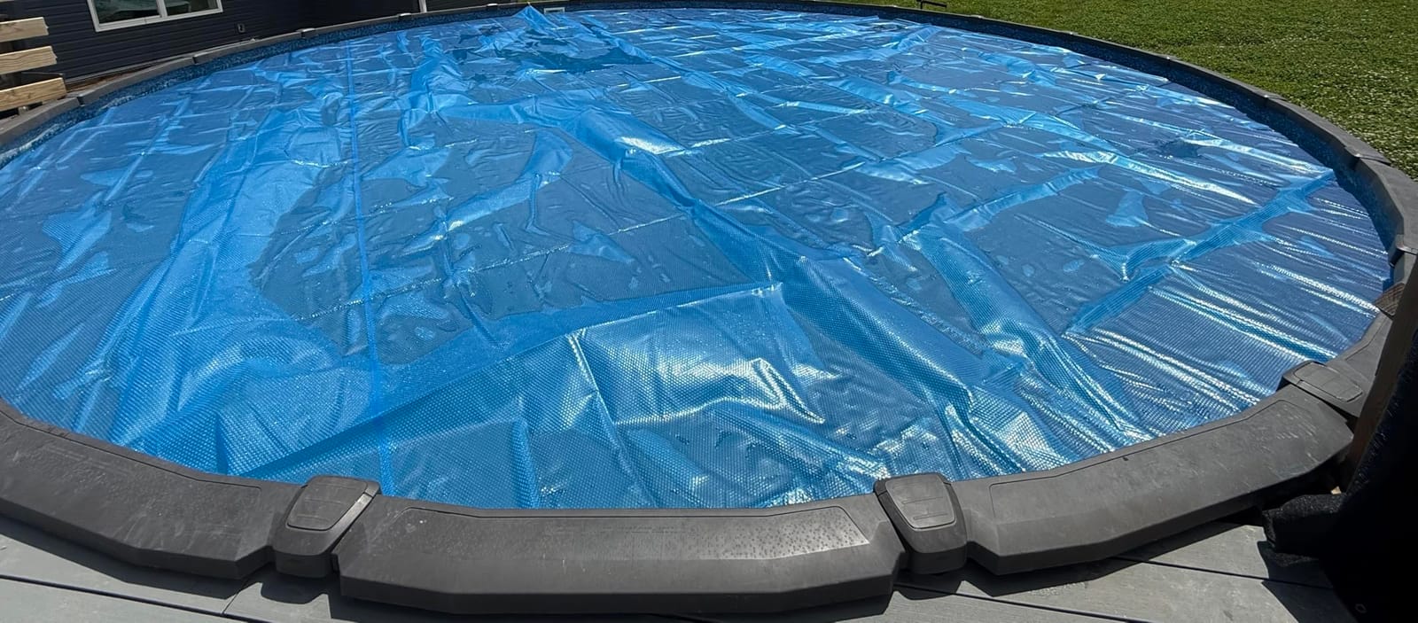 VEVOR Solar Pool Cover 32 x 16 ft, 16 Mil Rectangle Solar Blanket Blue | for Inground & Above Ground Pools, PE Bubble Design, Cut-to-Fit Pool Cover for Heat Retention & Water Evaporation Reduction customer photo 1