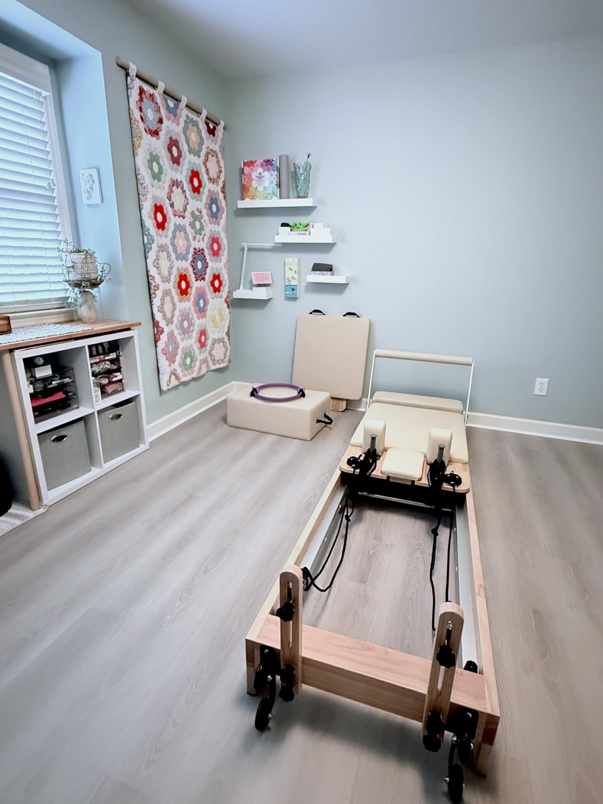 LeisureKing Pilates Reformer Machine, Quick-Assembly Studio Grade Pilates Equipment for Gym and Home, Oak Wood Pilates Reformer with Reformer Accessories customer photo 2