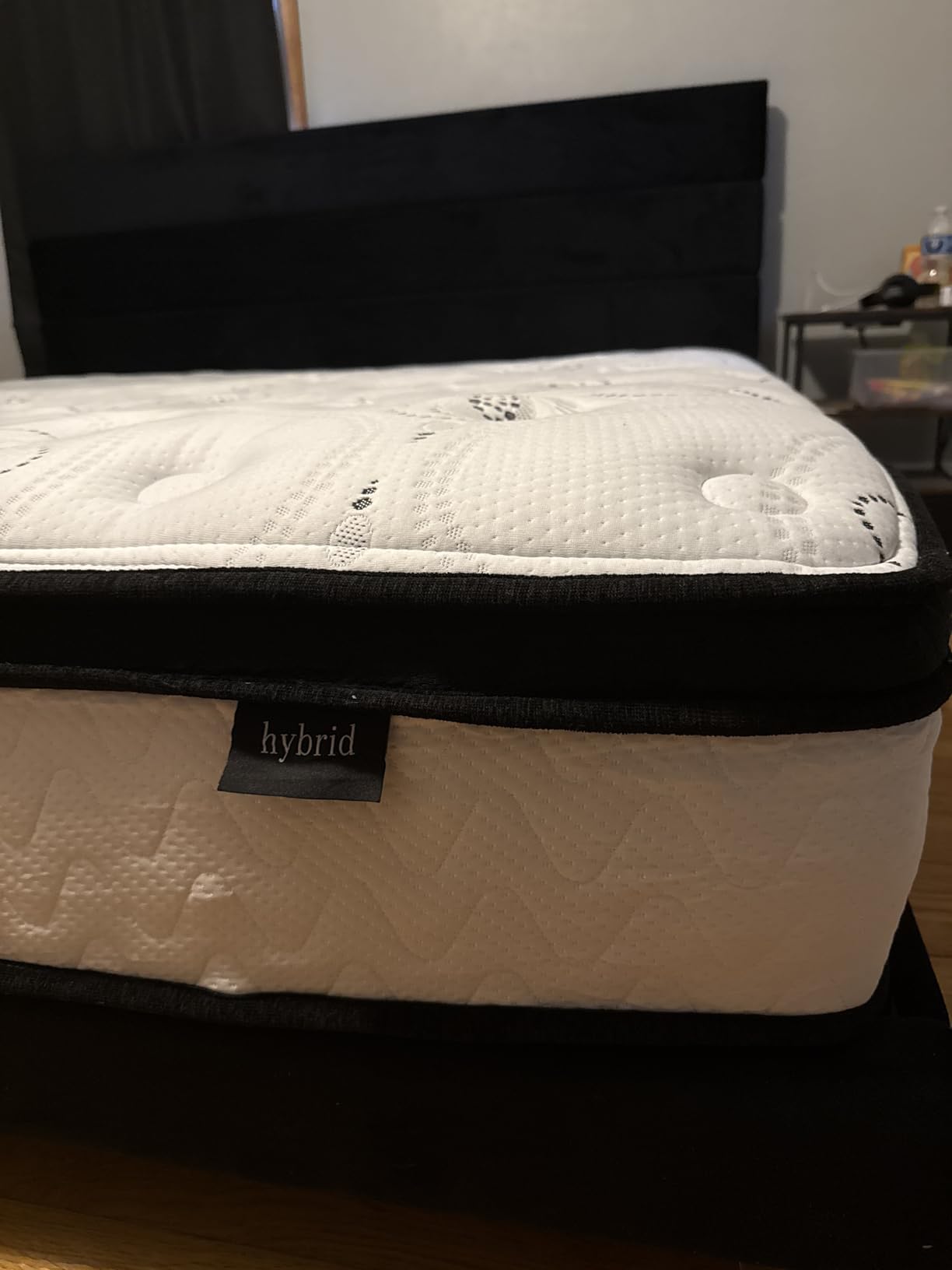 Signature Design by Ashley 12 Inch Hybrid Mattress Queen customer photo 2