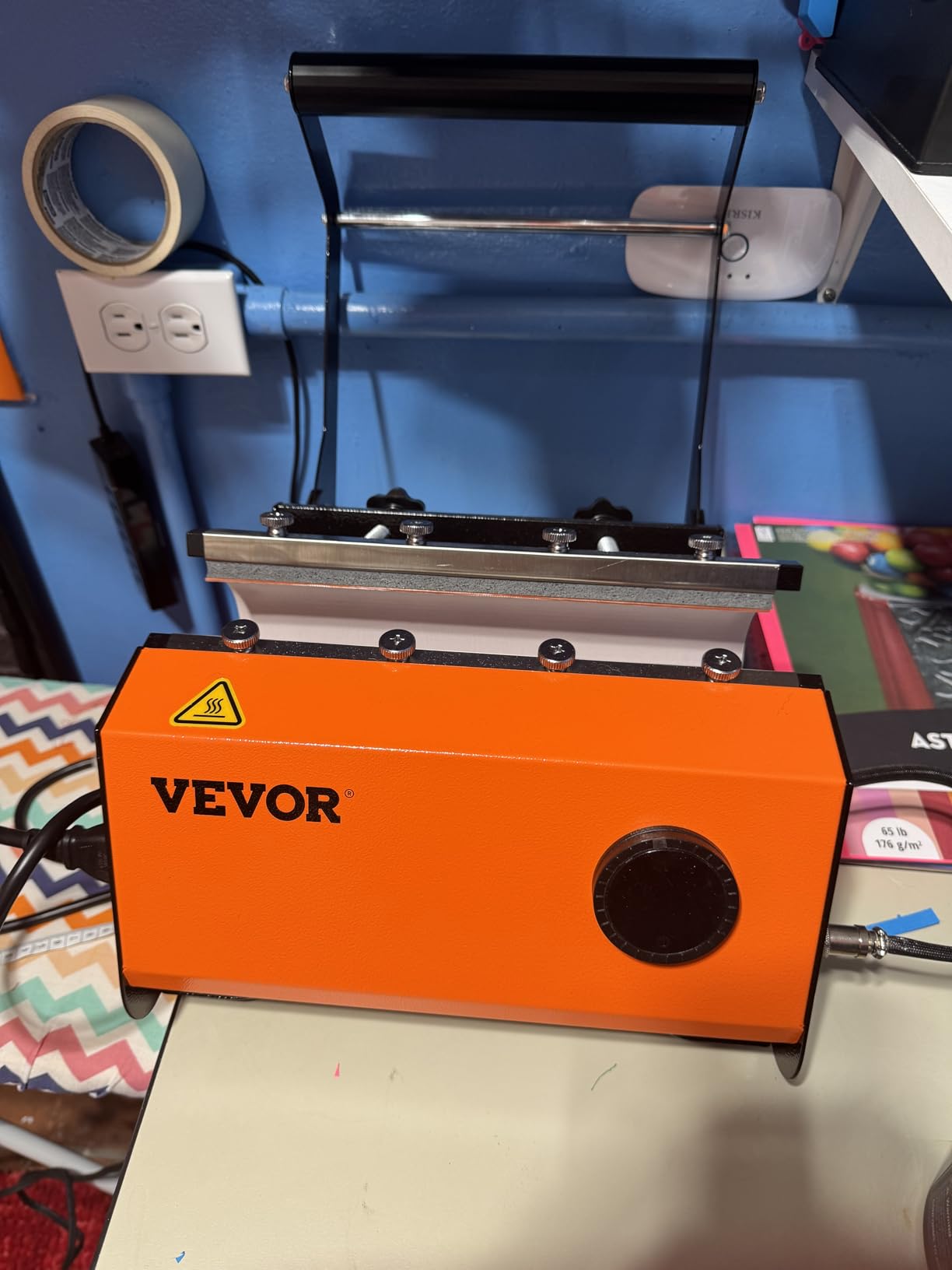 VEVOR Tumbler Heat Press Machine, 11-30oz Mug Press, Heat Up Fast and Even, Tumbler Press with Sublimation Paper, Tape and Gloves, Temp and Time Setting, for Sublimation Tumblers, Cups, Mugs, Black customer photo 2