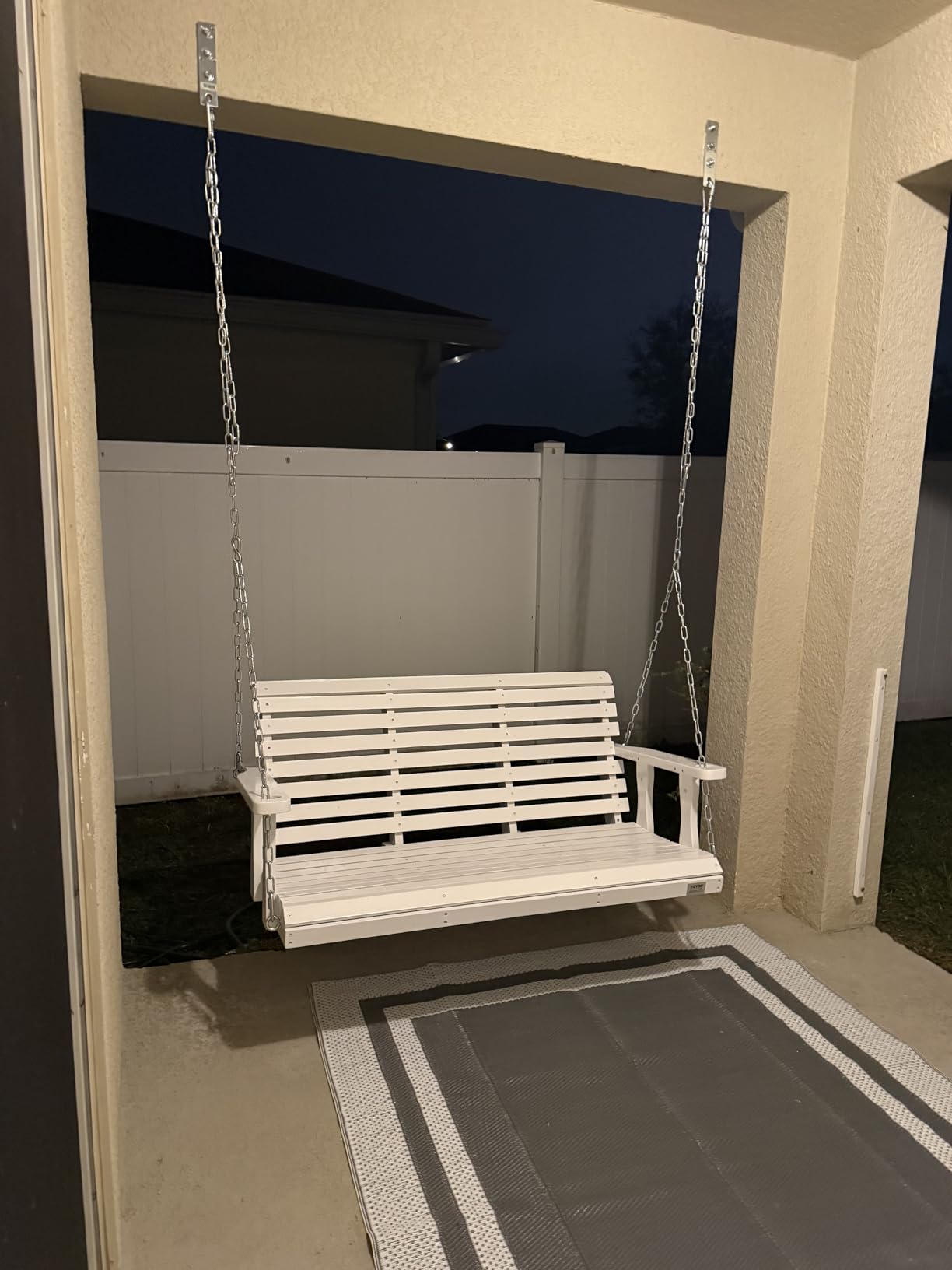VEVOR Wood Porch Swing 5.5FT, Patio Bench Swing for Courtyard & Garden, Upgraded 880 lbs Strong Load Capacity, Heavy Duty Swing Chair Bench with Hanging Chains for Outdoors, Brown customer photo 1