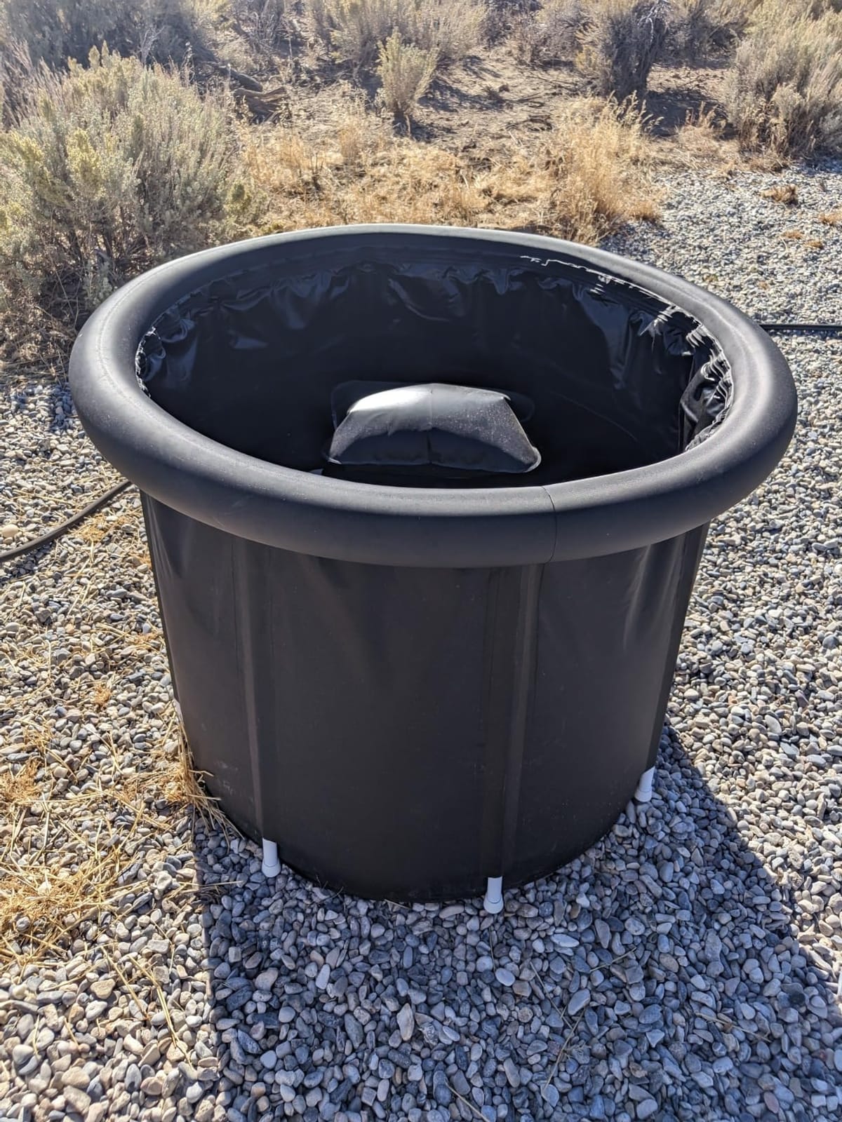 VEVOR Ice Bath Tub, Cold Water Therapy Plunge Tub for Athlete, Portable Outdoor Ice Barrel Plunge Pool for Recovery, 116 Gal Inflatable Folding Bathtub with Cover, Home Ice Pod for Adult, 35.4Lx30H customer photo 1