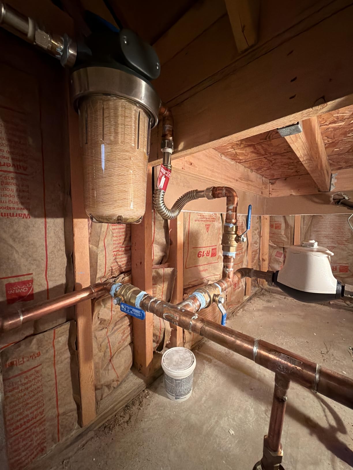 Aquasana SimplySoft Whole House Water Softener | 40K Grain | WH-SF40-BASE | Hard Water Reduction | 15.5 GPM | Metered Regeneration | Salt-Saving Efficiency | Base Tank & Cabinet | 5/10-Year Warranty customer photo 1