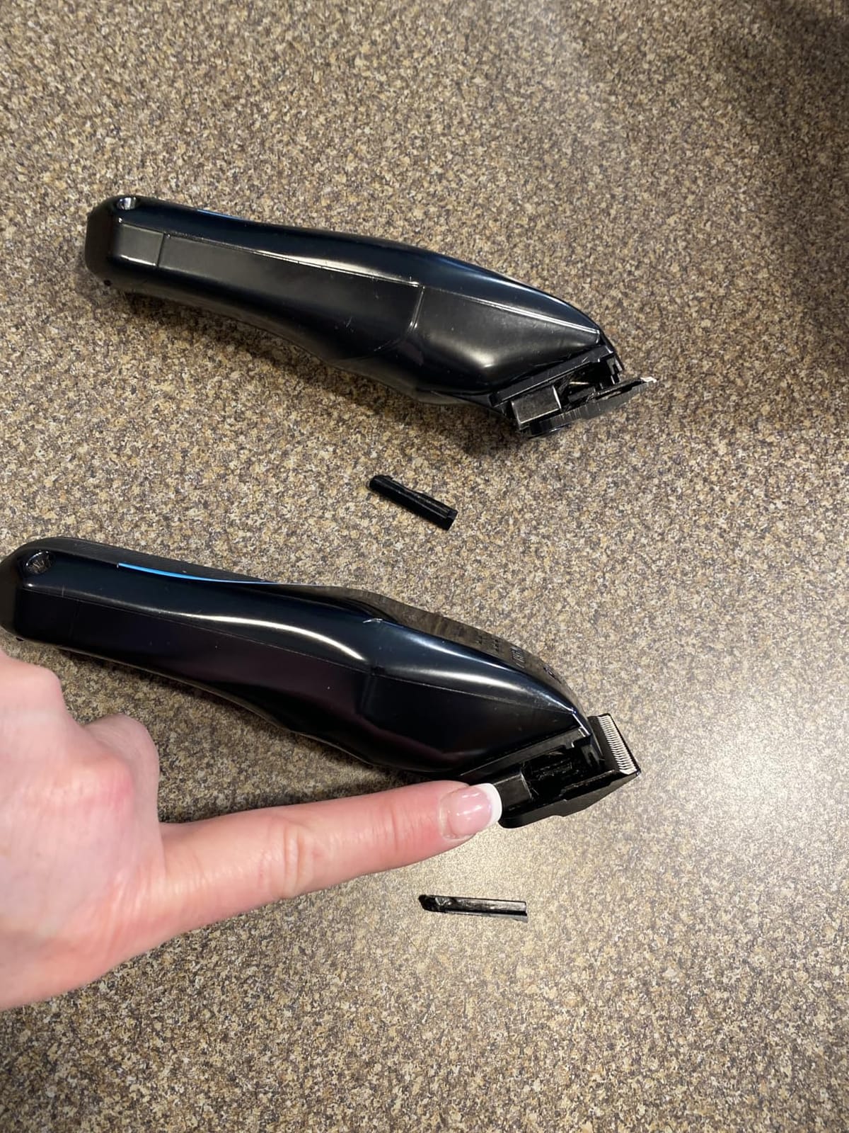 Wahl Professional 5 Star Vapor Cord/Cordless Clipper, F32 Fadeout Blade | 8000 RPM Brushless Motor with Adaptive Speed Control, 150 Min Runtime, 60 Min Charge, DLC Coated Blade, Model 3026480 customer photo 1