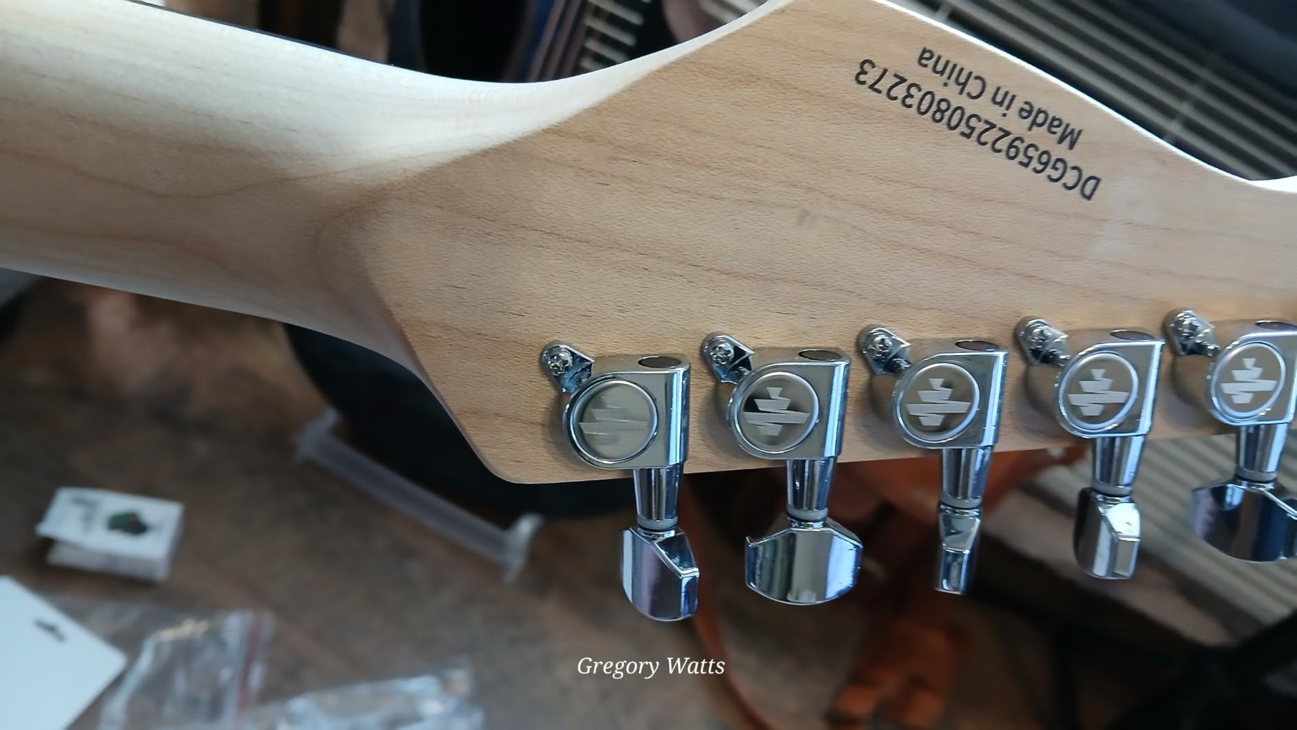 DONNER DST-80 Electric Guitar 39