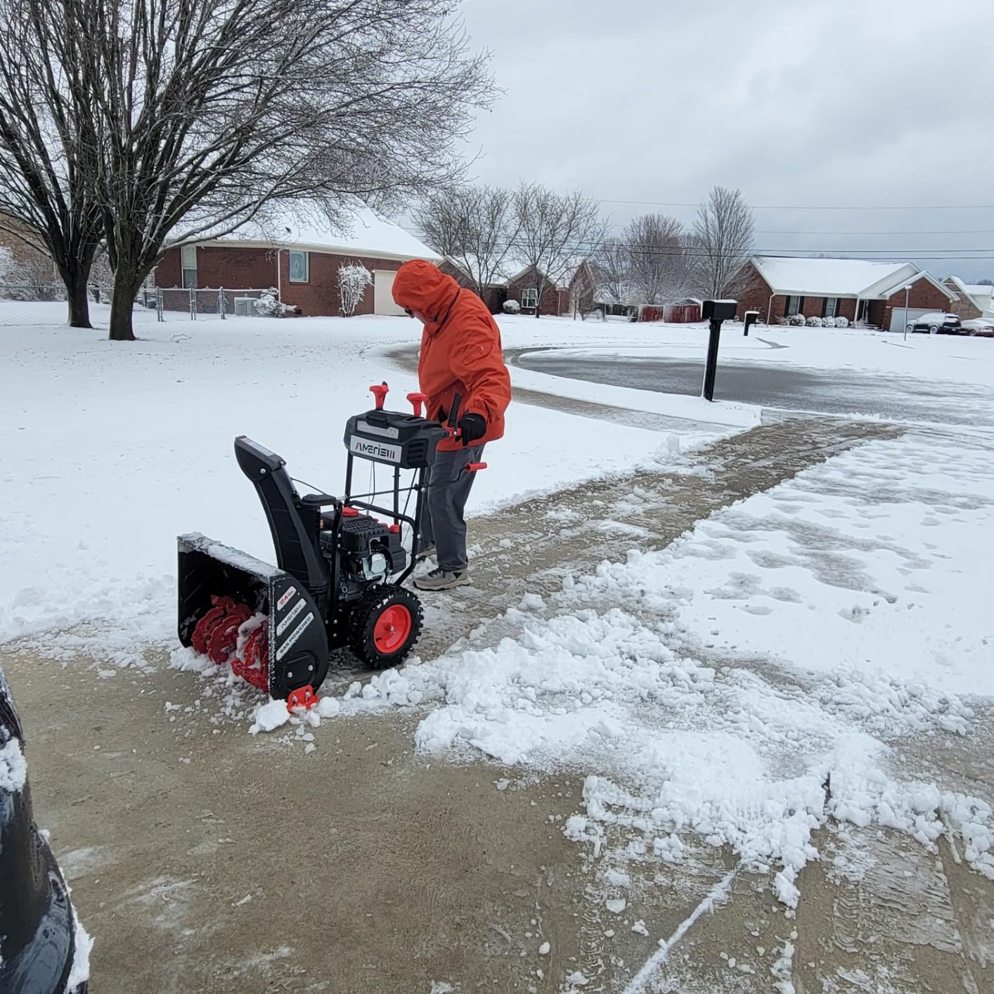 AMERISUN 24-Inch Gas Snow Blower with 212cc 4-Cycle OHV Engine, Recoil Start, 40Ft Snow Throwing for Decks, Driveways, and Sidewalks customer photo 2