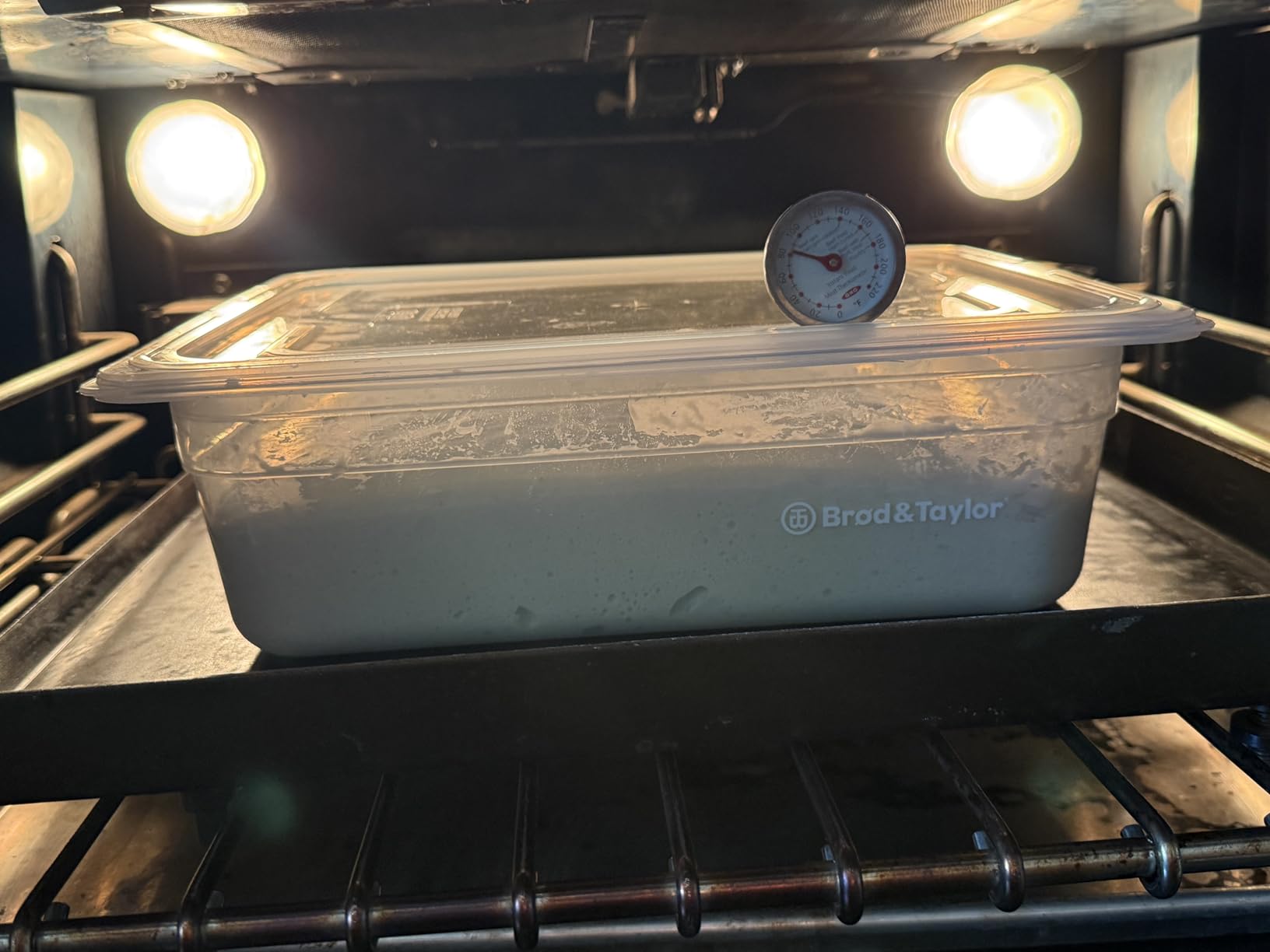 Brod & Taylor Proofing Container With 6L Capacity, Fits Up to 3000 Grams of Dough - Dough Rising Box for Bread, Sourdough & Pizza (Dishwasher Safe, BPA-Free) customer photo 1