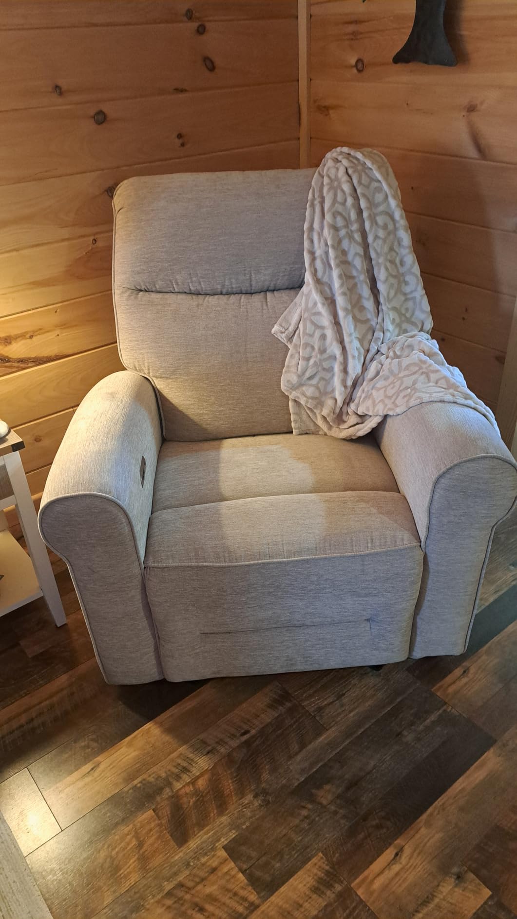 MCombo Wall Hugger Power Recliner Chair, Extra Wide 24