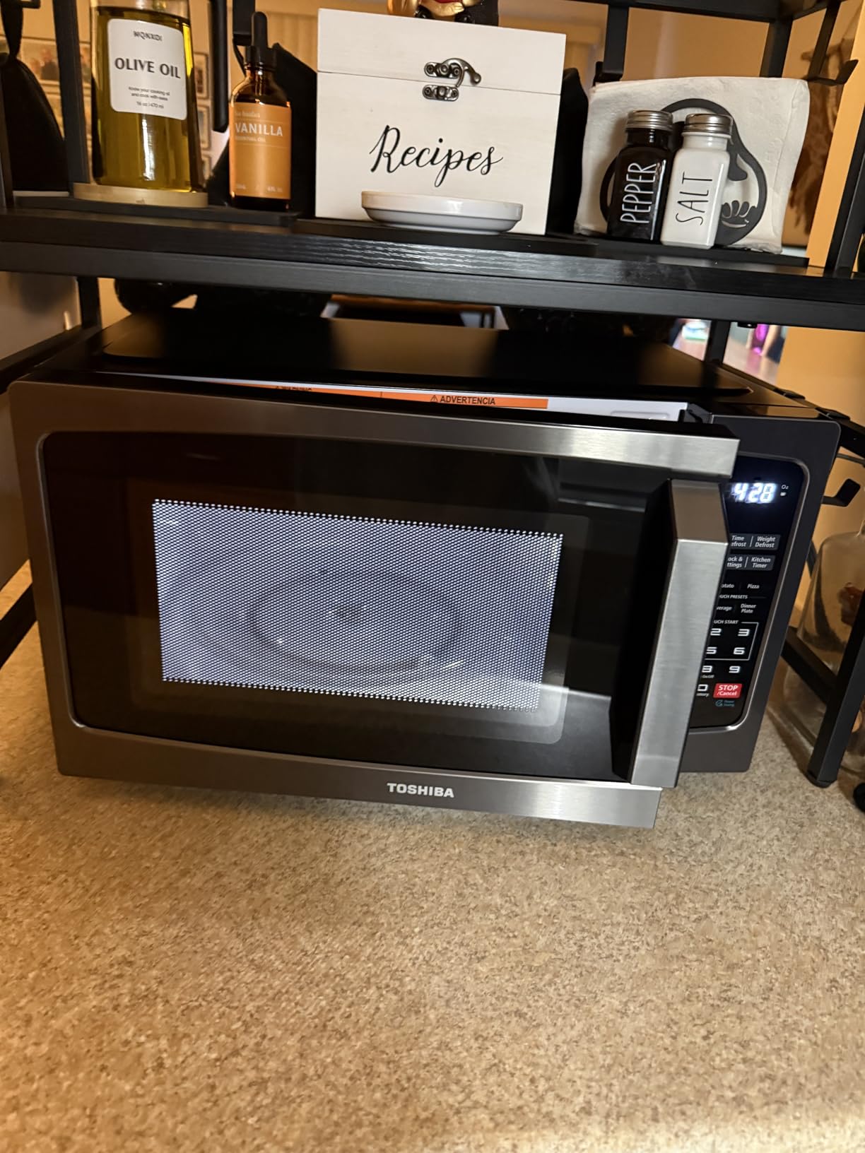 TOSHIBA Microwave Oven, 0.9 Cu.Ft, 900W, Black Stainless Steel | 6 Auto Menus, Mute Function, Child Lock, LED Lighting, 10.6 Inch Removable Turntable, Perfect for Apartment customer photo 1