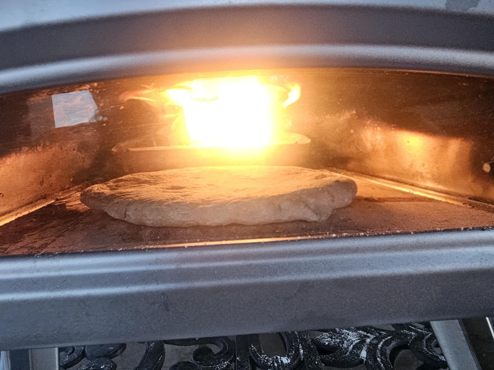 Ooni Karu 2 Multi-Fuel Outdoor Pizza Oven - Wood and Gas Outdoor Pizza Oven with Pizza Stone & Intergrated Thermometer, Pizza Oven Outdoor, Dual Fuel 12 Inch Pizza Maker, Outdoor Cooking Grill customer photo 2