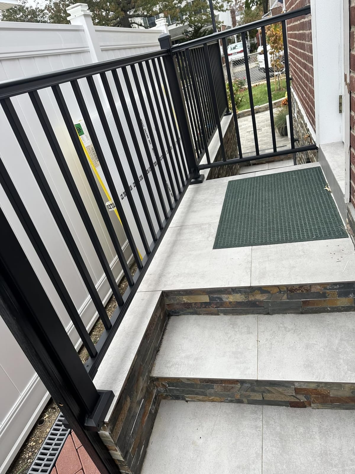 Egadis 1 Pack 36 in x 6 ft Modular Aluminum Porch and Deck Railing Kit | Pioneer in Modular Aluminum Railing Kit, ASTM Certified, Textured AAMA2604 Finish for Deck, Porch & Balcony (1 Post, 1 Panel) customer photo 2
