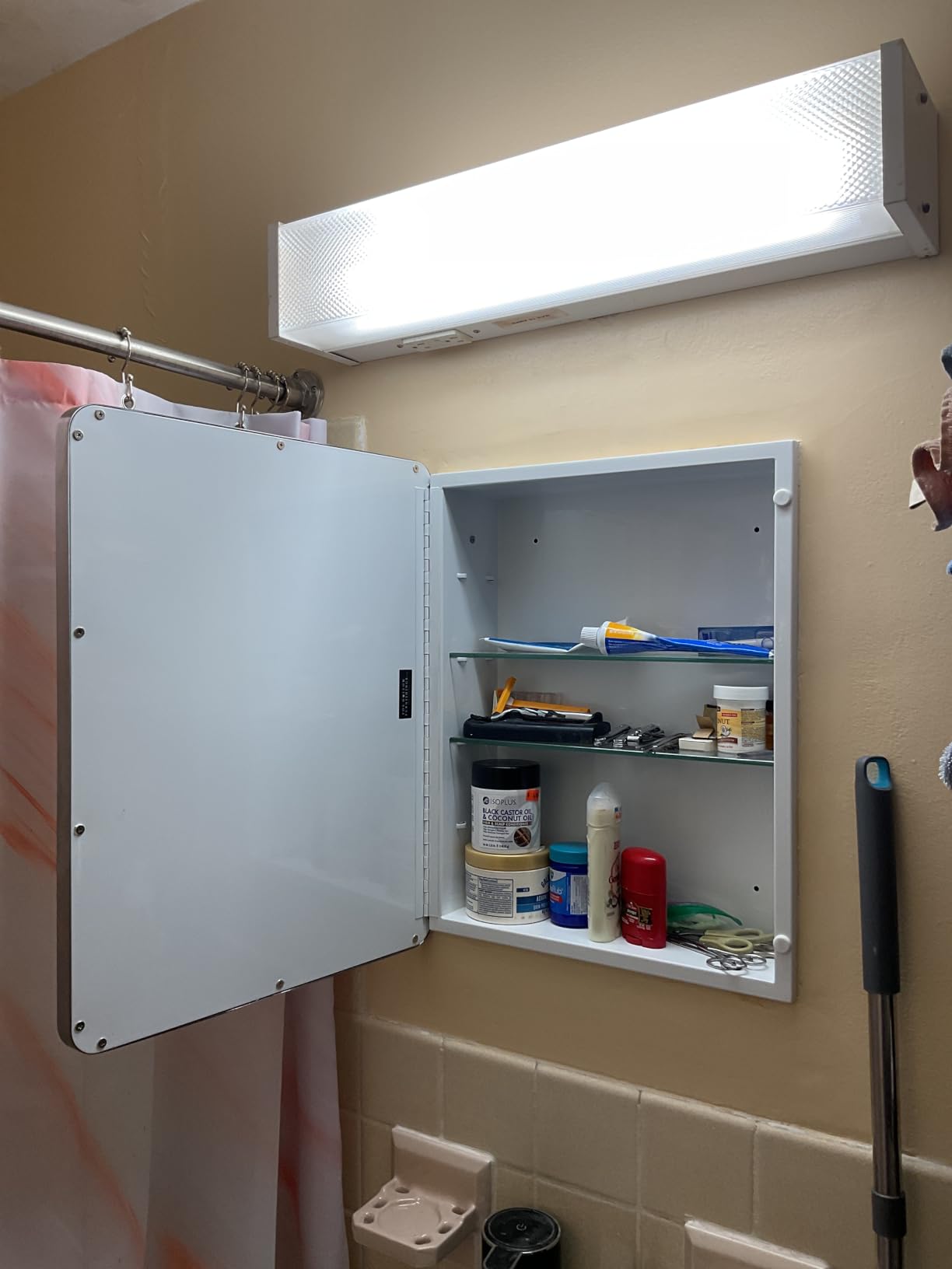 16x26 Austin Farmhouse Metal Framed Rounded Rectangle Recessed Bathroom Medicine Cabinet, Beveled Mirror, 14x24 in-Wall Opening, powder-coated Steel, Adjustable Glass Shelves, Magnet Close, Black customer photo 2