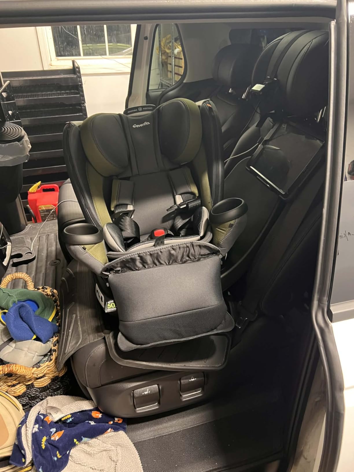 Evenflo Revolve360 Extend All-in-One Rotating Car Seat, Quick Clean Cover, Rear-Facing, Forward-Facing, Highback Booster Mode, Infant to 12 Years, Revere Gray customer photo 2