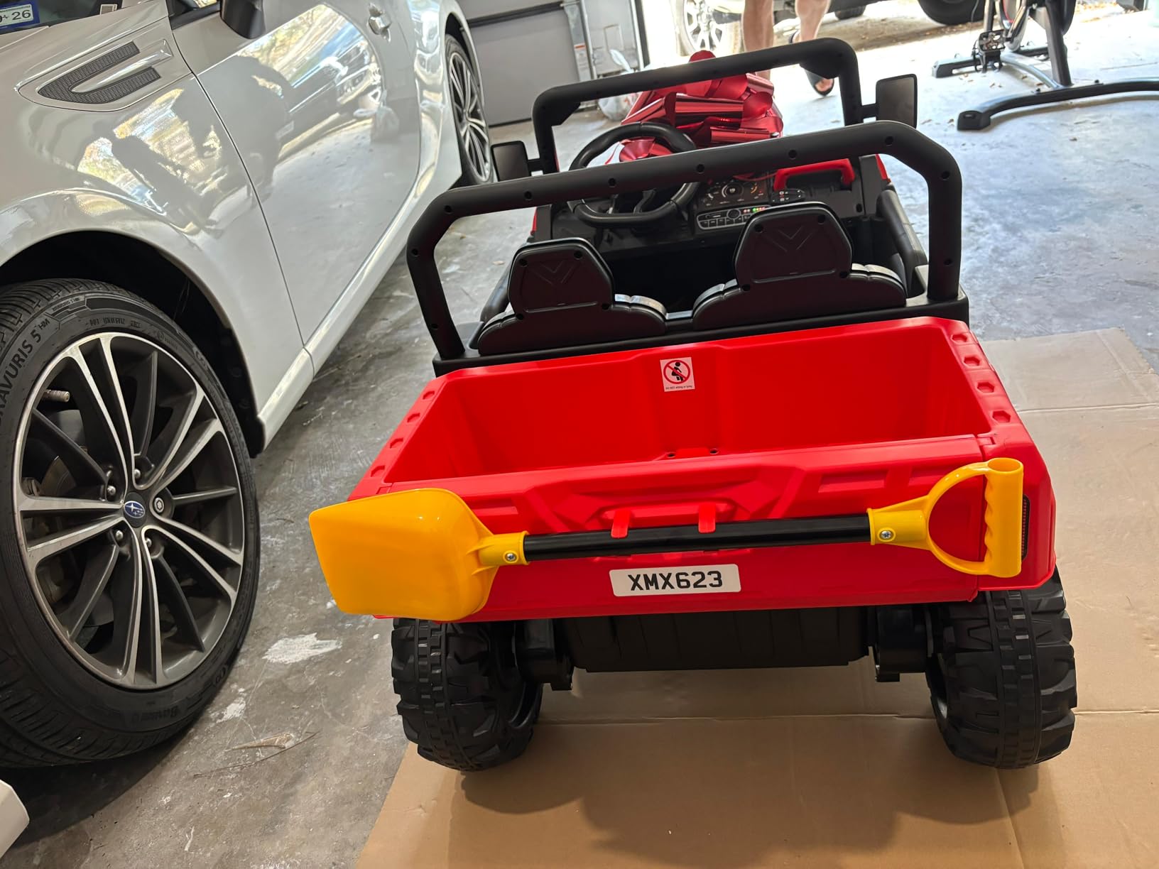 24V 4WD Ride on Car Dump Truck w/4X200W Motor, 2 Seaters, Gift Flower, 2.4G Remote Control, Bluetooth Music, LED Light, 24 Volt Ride on Toy Cars for Big Kids, Black customer photo 1