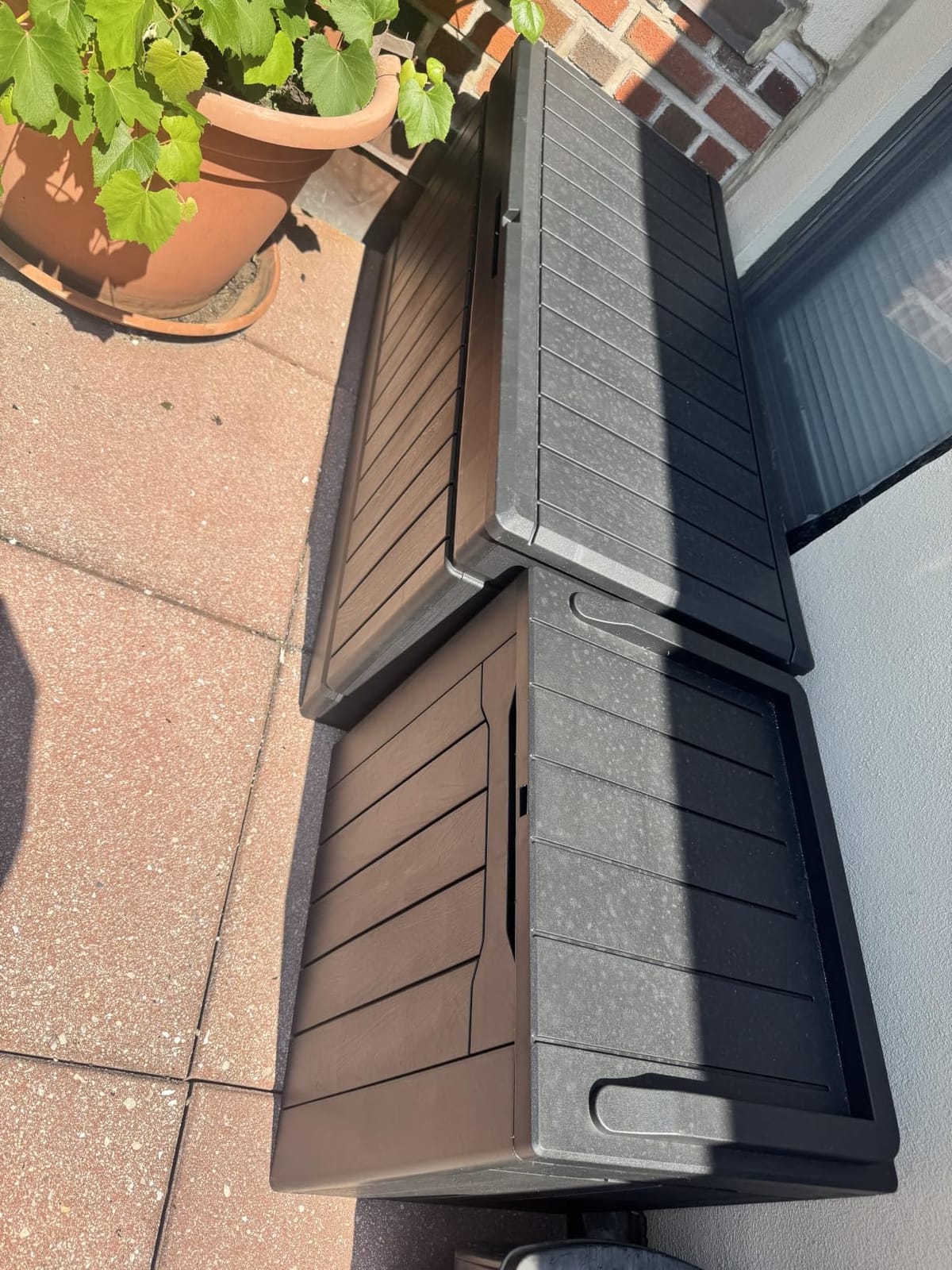 Devoko 78 Gallon Deck Box, Waterproof Resin Outdoor Storage Box customer photo 2