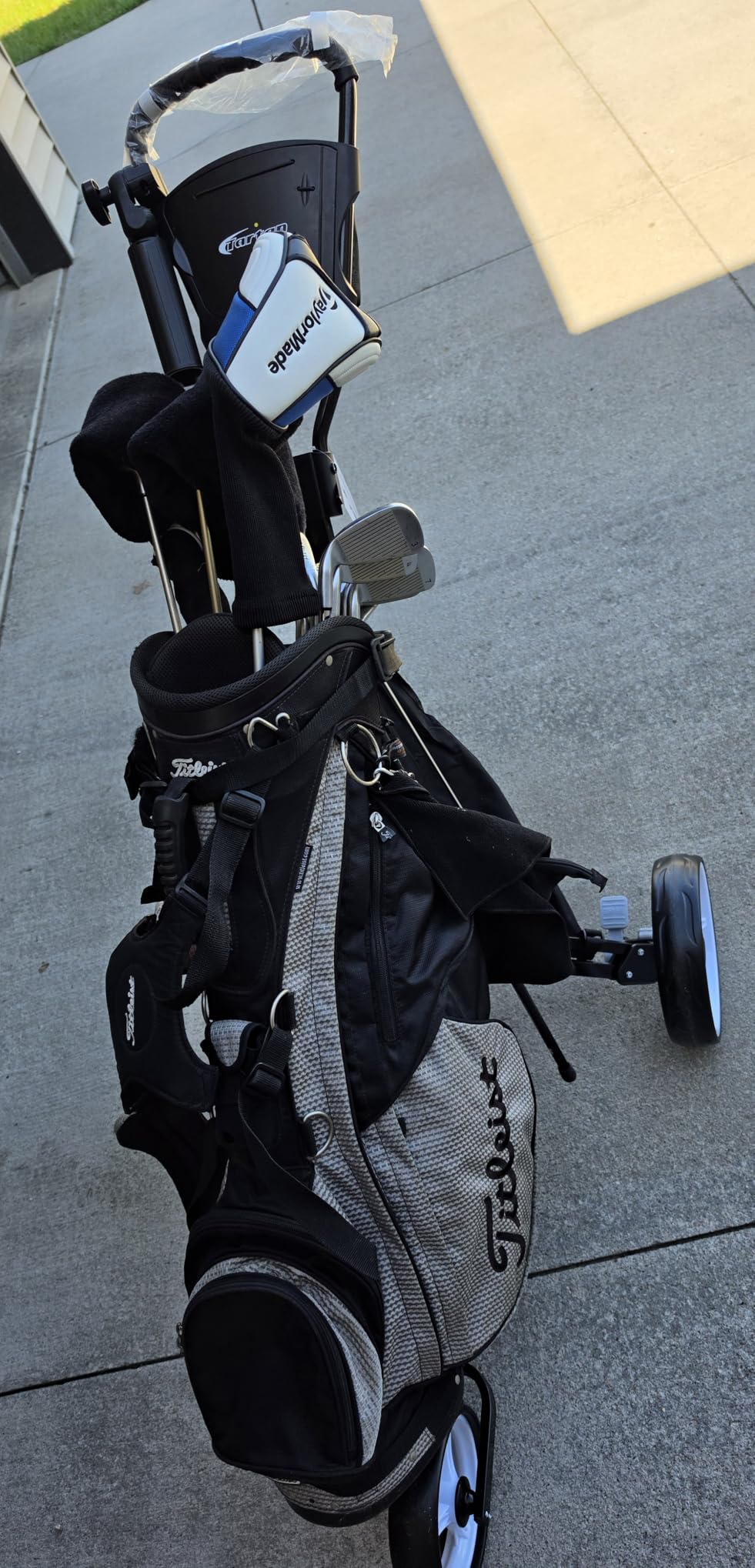 PRECISE Cruiser - 3-Wheel Golf Push Cart | Foot Brake, Stabilizer Rods, Folding Trolley, Ergonomic Handle, Storage Bag, Scorecard, Cup Holder, Black customer photo 1