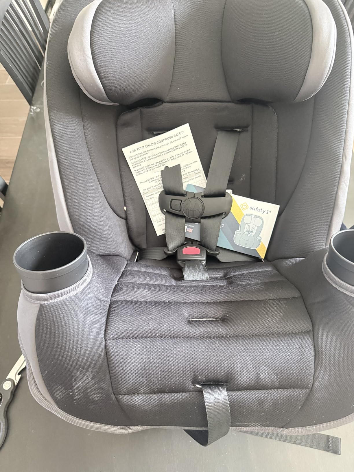 Safety 1st Ellaris 3-in-1 Convertible Car Seat, Slim Fit Design, Rear & Forward-Facing, 5-Position Headrest, Travel-Friendly with Machine-Washable Seat Pad, Smokey Haze customer photo 2