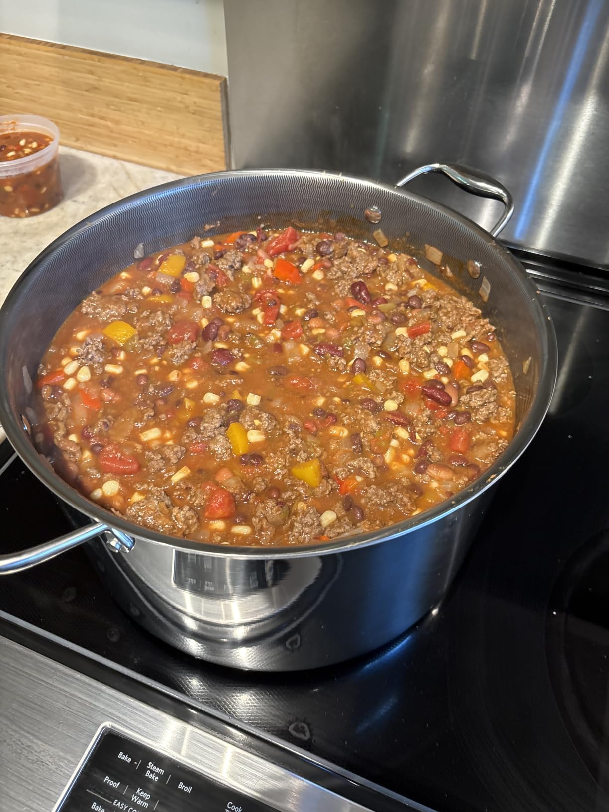 HexClad 6.5QT Hybrid Nonstick Braiser Dutch Oven with Lid, Induction Ready customer photo 2