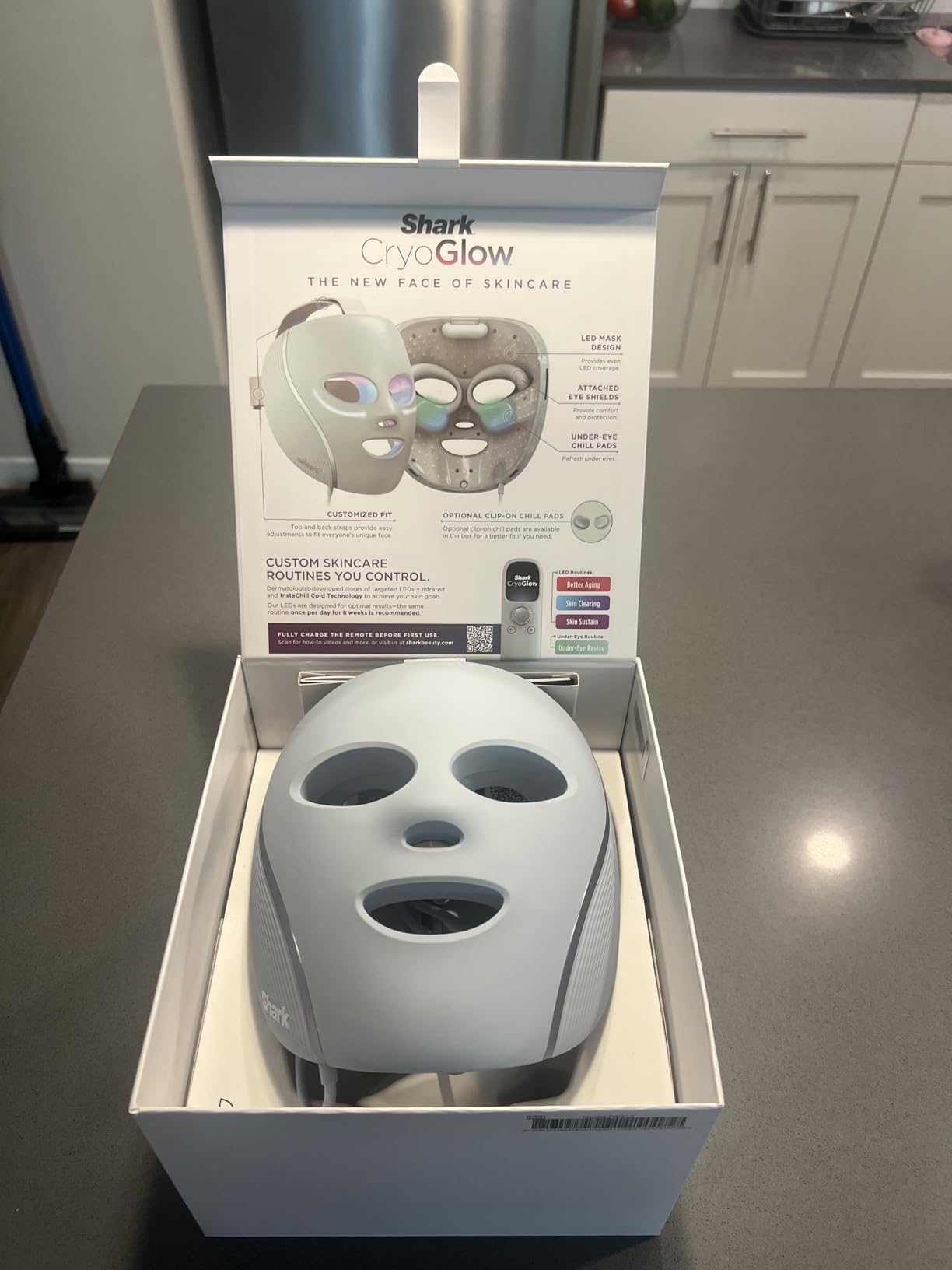 Shark CryoGlow LED Face Mask in Lilac Frost, FW312PL | #1 Skincare Facial Device in the US, Combining High-Energy LEDs, Deep Infrared & Under-Eye Cooling customer photo 2