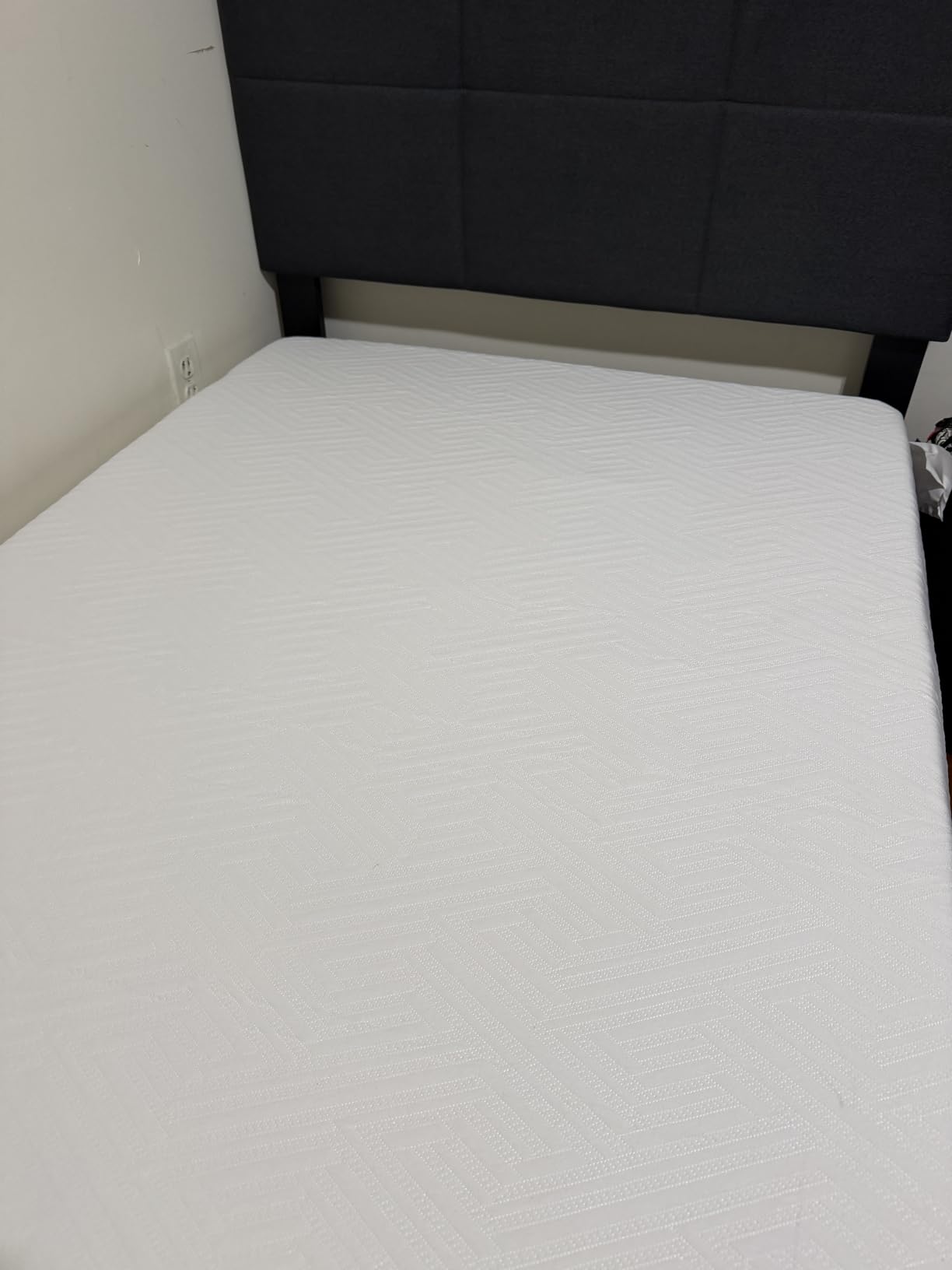 Novilla Bliss Mattress King Size, 14 Inch Gel Memory Foam Mattress | Cooling Comfort & Pressure Relieving, Target Zoned Support for Back Pain Relief, CertiPUR US Certified Foams customer photo 1