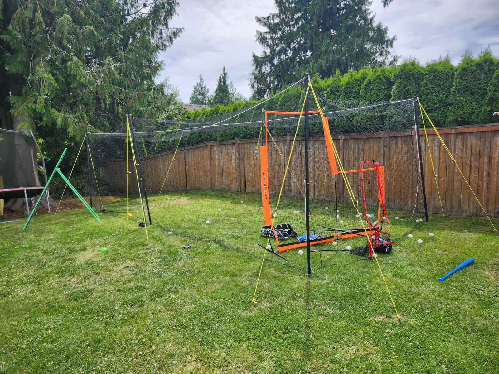 PLAYAPUT 30FT x 12FT x 8FT Batting Cage for Baseball & Softball | With Pitching Machine Hole, Detachable Door, Target, and Guide Ropes, Portable Batting Cages For Backyard, Park, Field customer photo 1