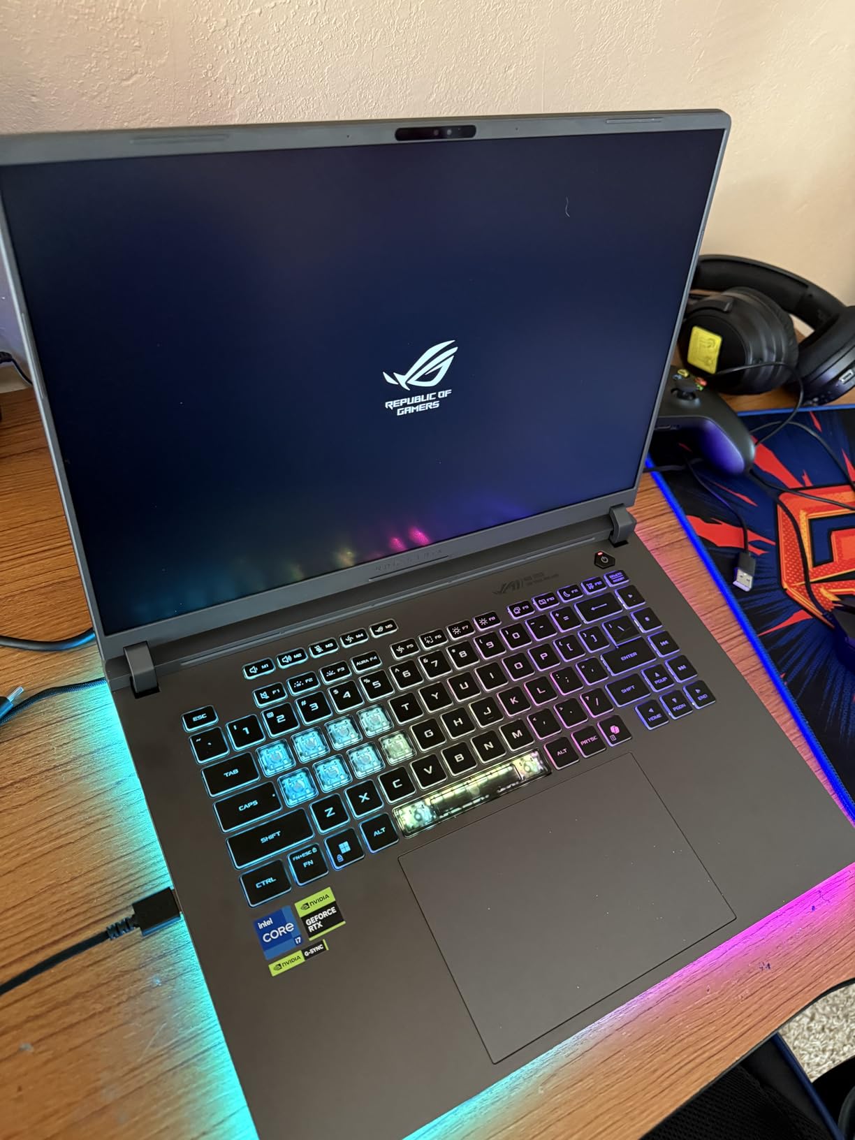 ASUS ROG Strix G16 (2025) Gaming Laptop, 16” FHD+ 16:10 165Hz/3ms, NVIDIA® GeForce RTX™ 5060, Intel® Core™ i7 Processor 14650HX, 16GB DDR5, 1TB Gen 4 SSD, Wi-Fi 7, Windows 11 Home, G615JMR-AS74 customer photo 2