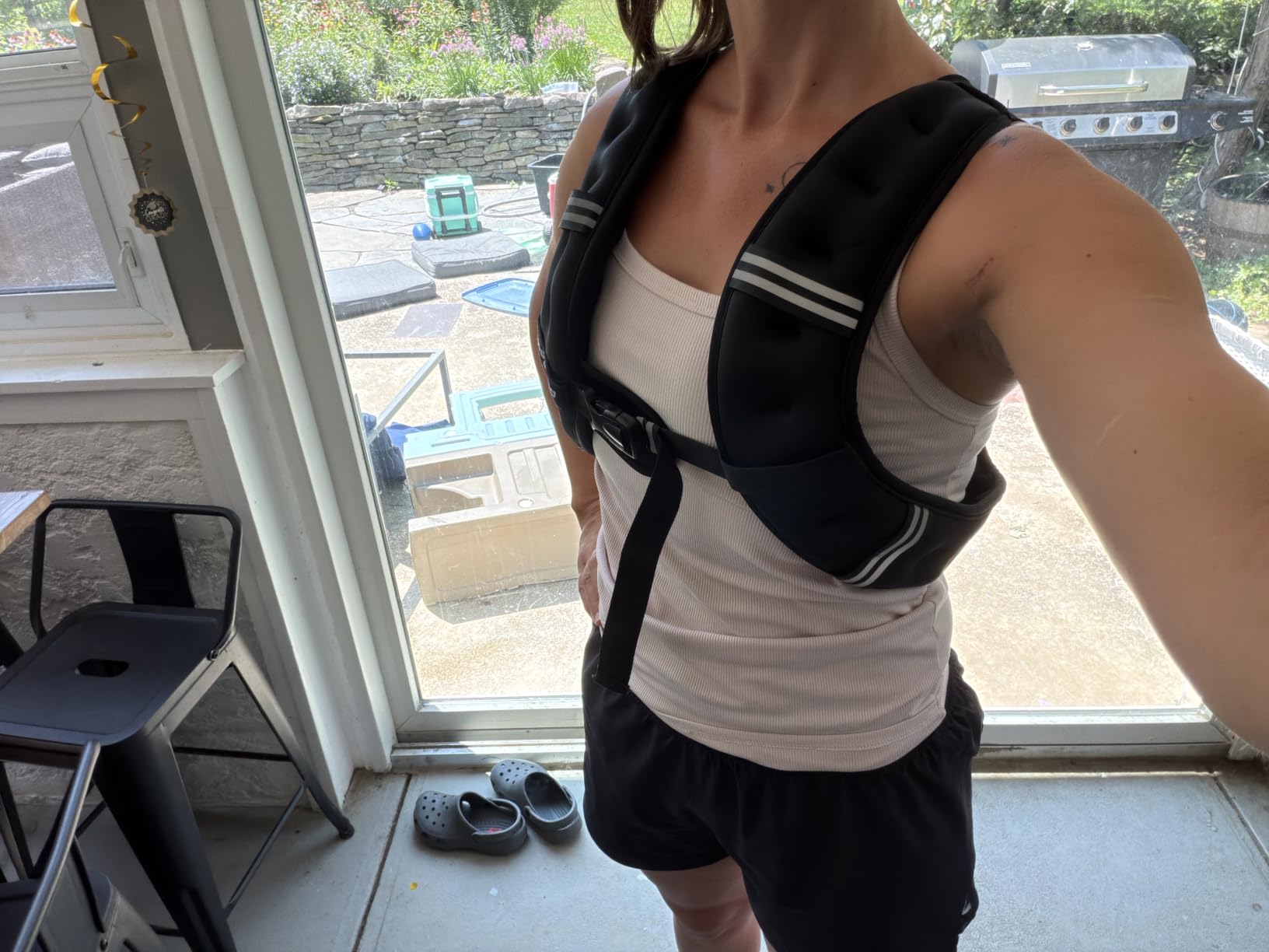 Weighted Vest for Woman Man 5lb/6lb/8lb/12lb/15lb/20lb/25lb/30lb Weighted Vest for Walking, Strength Training Weight Vest with Adjustable Buckle Detachable Phone Pouch for Running Workout customer photo 1