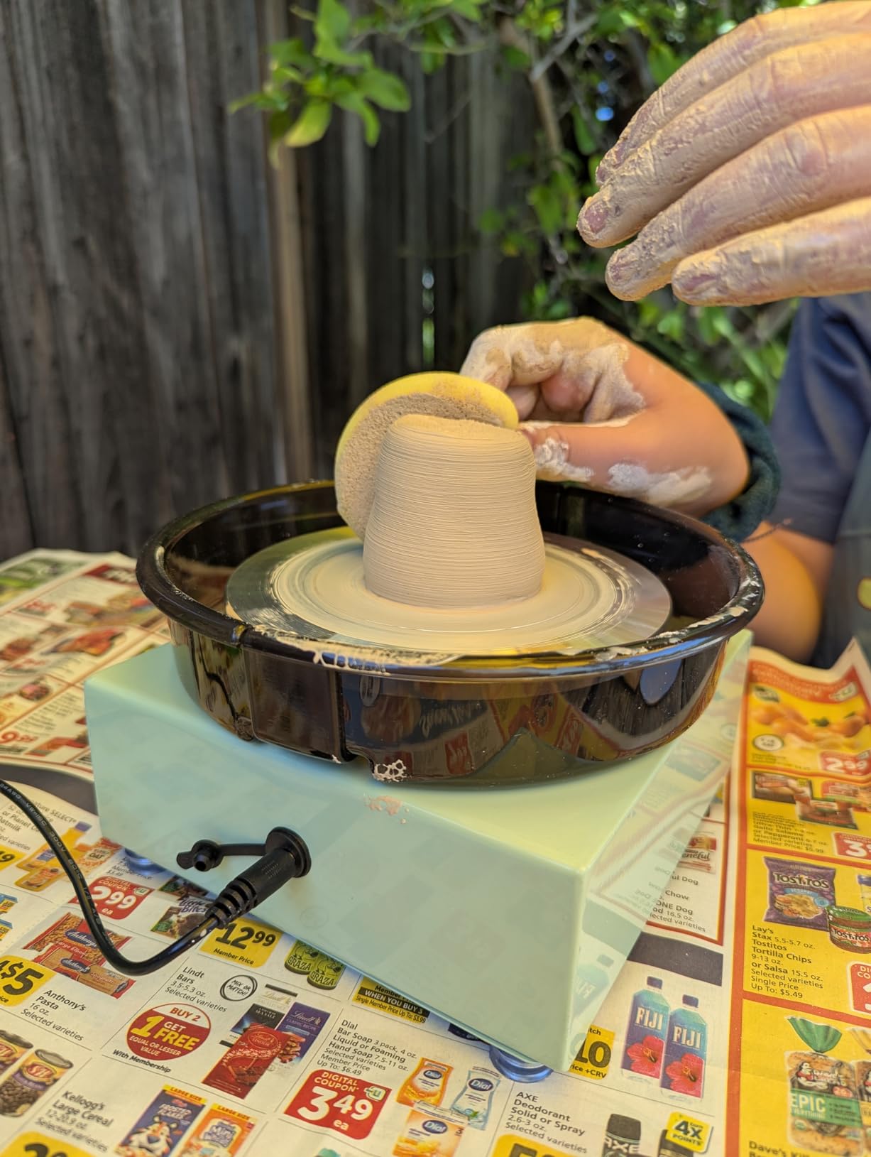 Alldeer 11 inch Pottery Wheel for Adults, Professional Pottery Kit | 350W Electric Clay Wheel with Detachable Basin, 300RPM Foot Pedal Control, 19PCS Pottey Tools, for Beginners Starts Kids customer photo 2