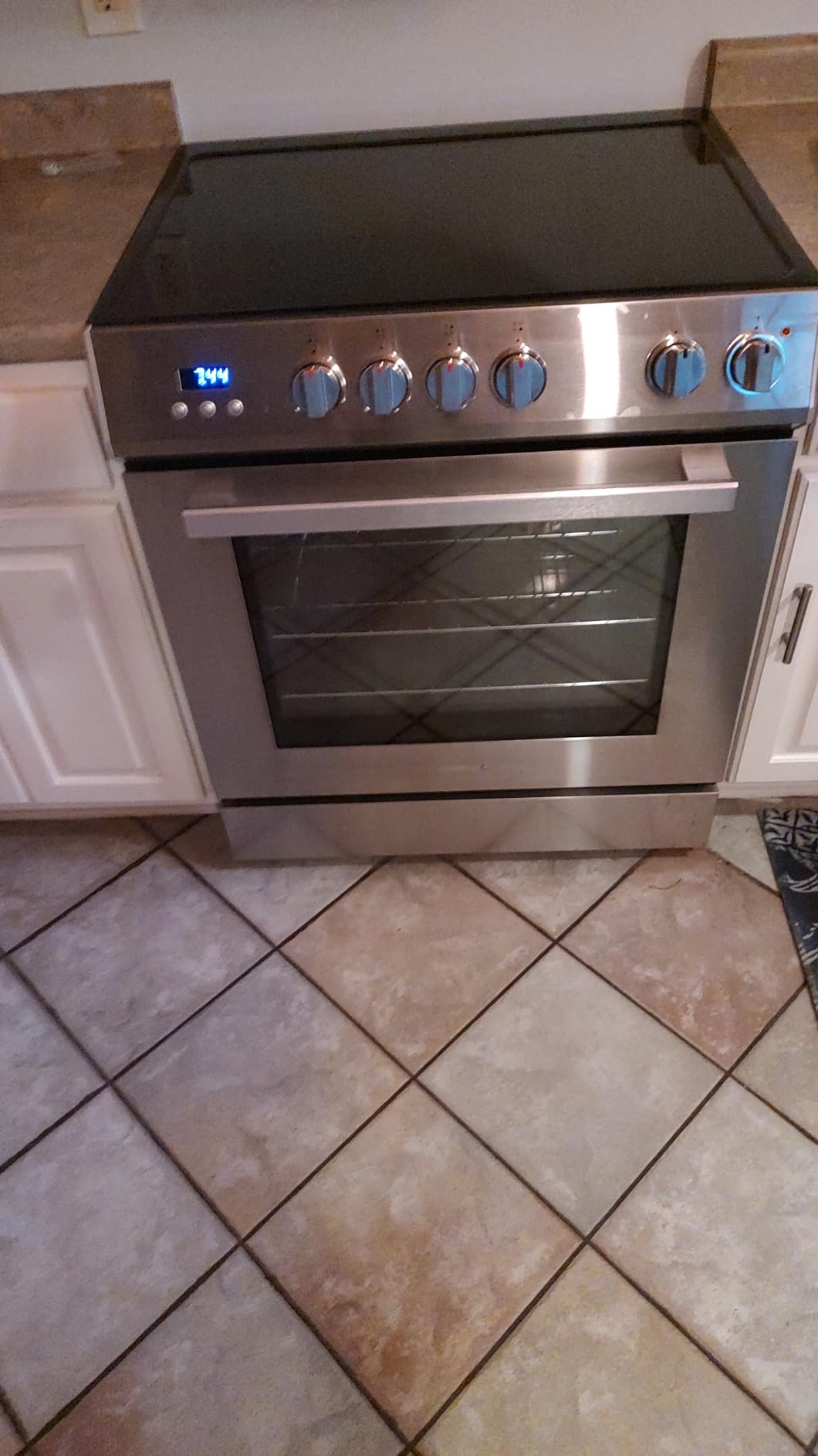 Cosmo COS-ERD304K-BK 30 in. Stellar 4.9 cu. ft. 4 Burner Electric Range, Convection, Black Glass Cooktop, Dual Element Burners, 6 Oven Functions, Digital Display with Timer, Storage Drawer customer photo 1