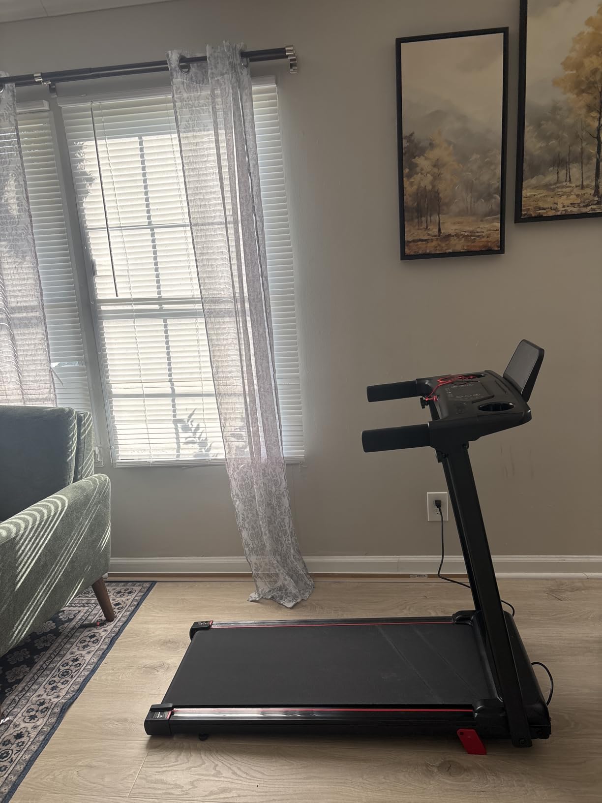 Treadmill with Incline 3-in-1 Portable Treadmills for Home Small, Incline Walking Pad Treadmill with Handle Bar, Walking Pad Foldable with 3.0HP Quiet Brushless, LED Dispay, 300LBS Capacity Black customer photo 1