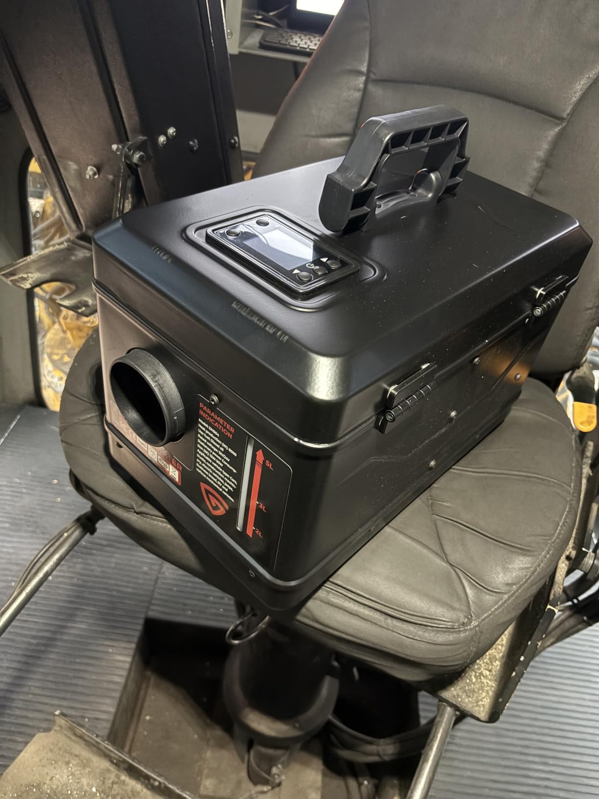 Diesel Heater 12V/24V/110V 8KW Protable Toolbox Diesel Parking Heater | with APP Remote Control and Charger LCD Screen Suitable for Home Shop Garage RV Trailer Boat Camper Black customer photo 1