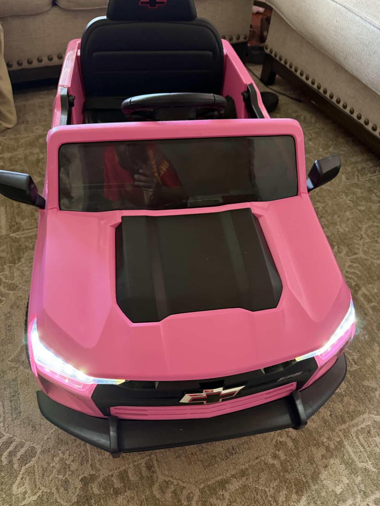 Winado 12V Licensed Chevrolet Colorado Electric Ride on Car for Kids, Pink customer photo 1