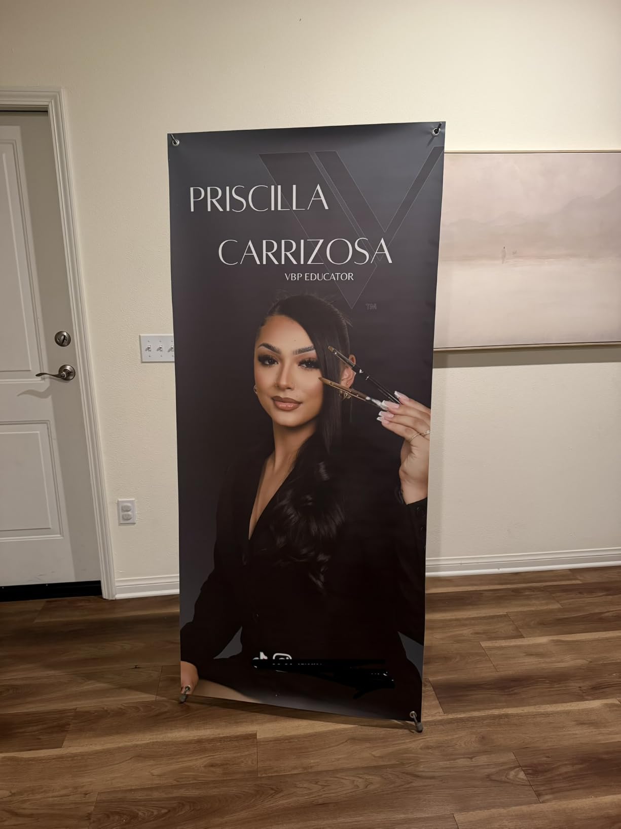 X Banenr Stand, Adjustable Fit Banner 23 x 63 to 32 x 78 Inch, X Banner Holder Stand with Portable Travel Bag for Display, Store, Wedding, Graduation, Outdoor Indoor Events (Only Stand) customer photo 1