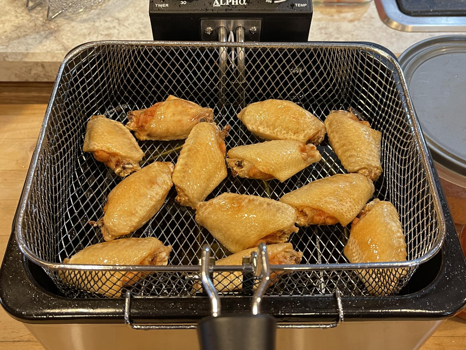 Alpha Living Electric Deep Fryer - 4.5L Deep Fryer with Basket with 2-Quart and 4-Quart Baskets - Stainless Steel - Temperature Control and Timer customer photo 1