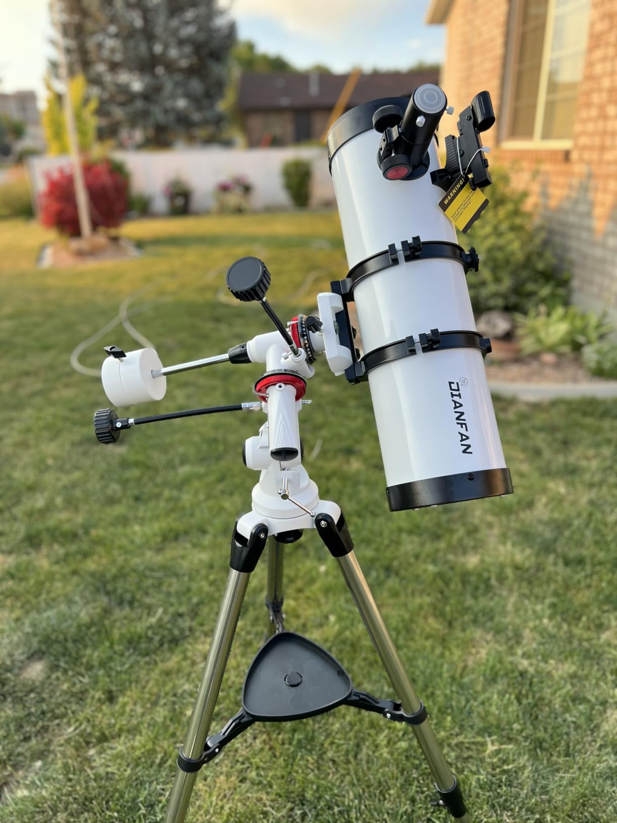Dianfan 150EQ Professional Astronomy Telescope for Adults High Powered | Portable Manual Equatorial Reflector Telescope for Beginners, Stainless Steel Tripod, Phone Adapter, Moon Filter & Carry Bag customer photo 1