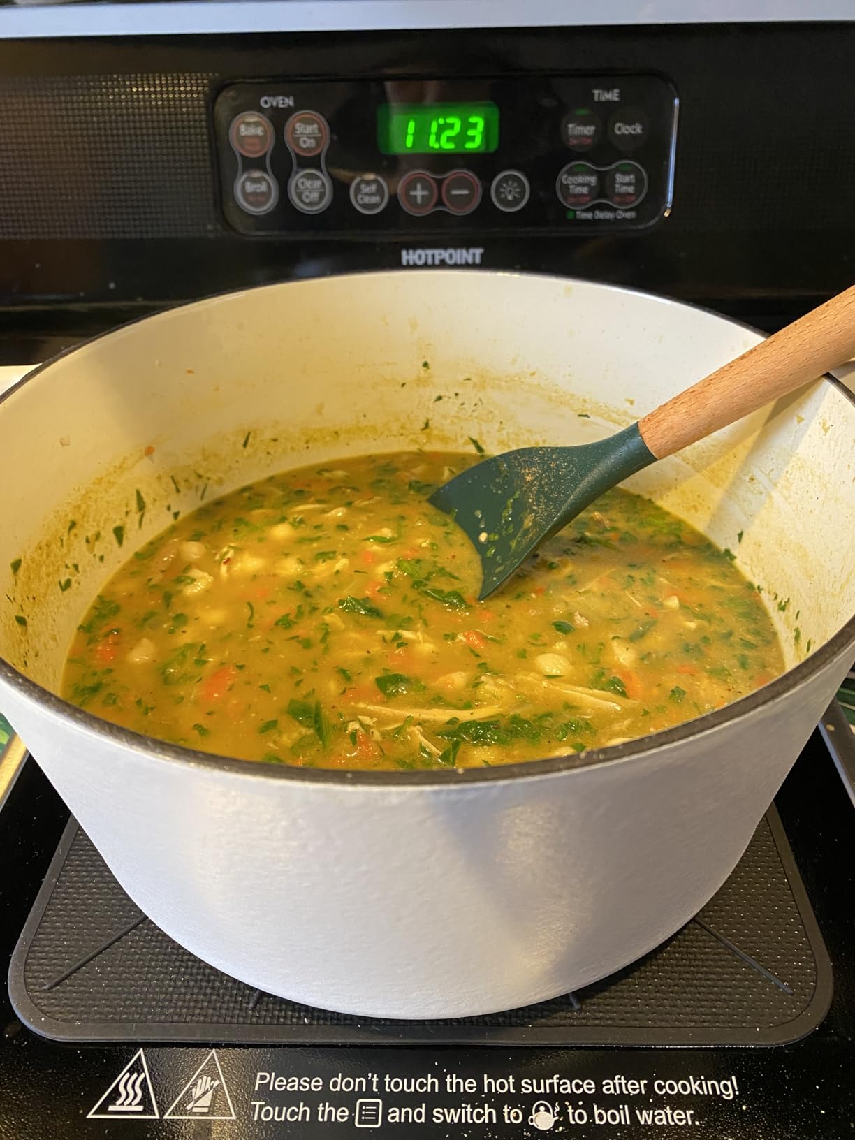 Cuisinart 5-Qt Enameled Cast Iron Dutch Oven with Lid, Earth & Essence Collection, Rosemary & Thyme Lid customer photo 1