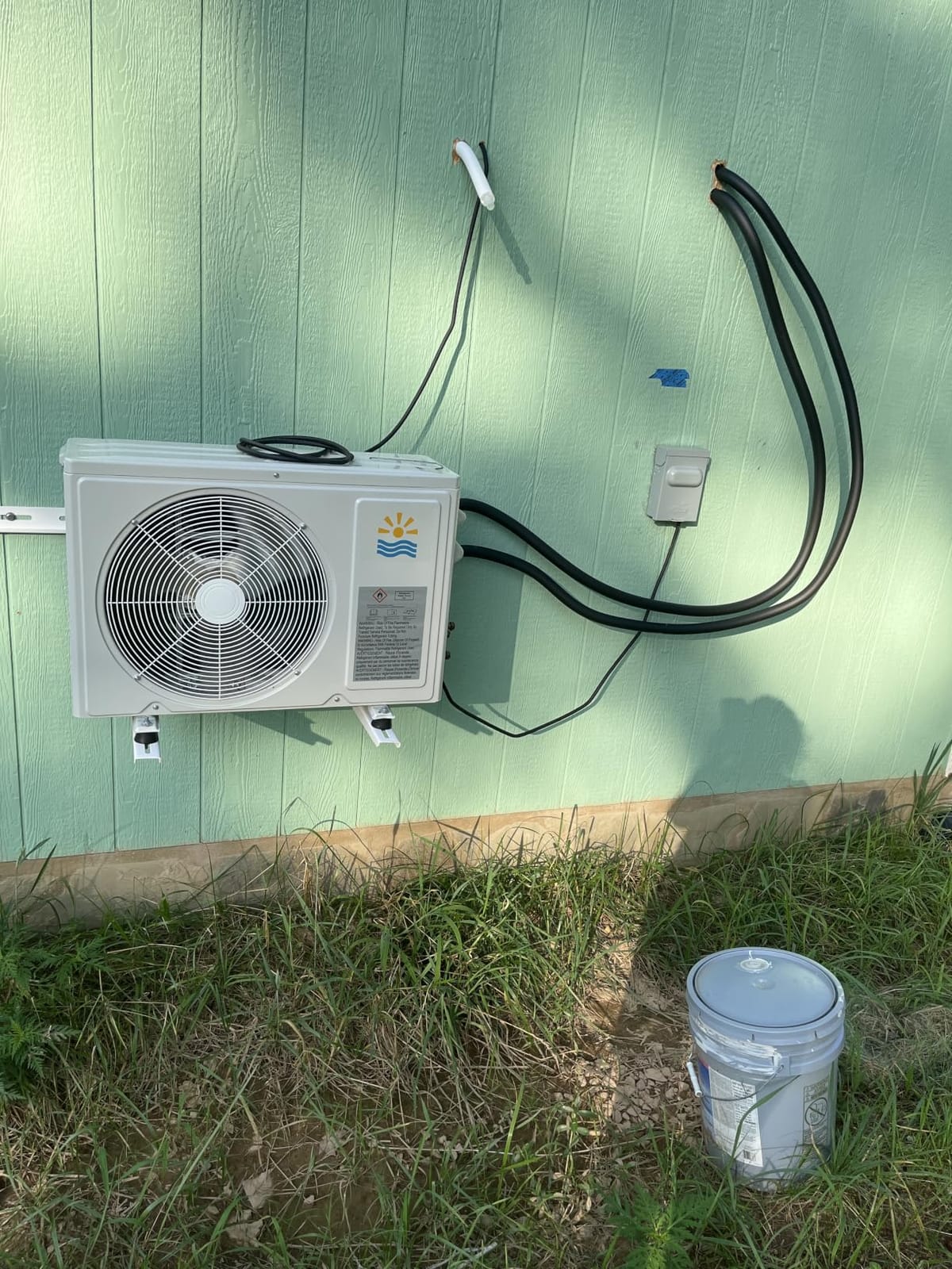 Rellytech Mini Split AC/Heating System - 19 SEER2 9000 BTU Mini Split AC Unit Inverter Heating and Cooling, 115v Energy Efficient Ductless Air Conditioner Up to 550sq.ft, 24H Timer, Installation Kit customer photo 1