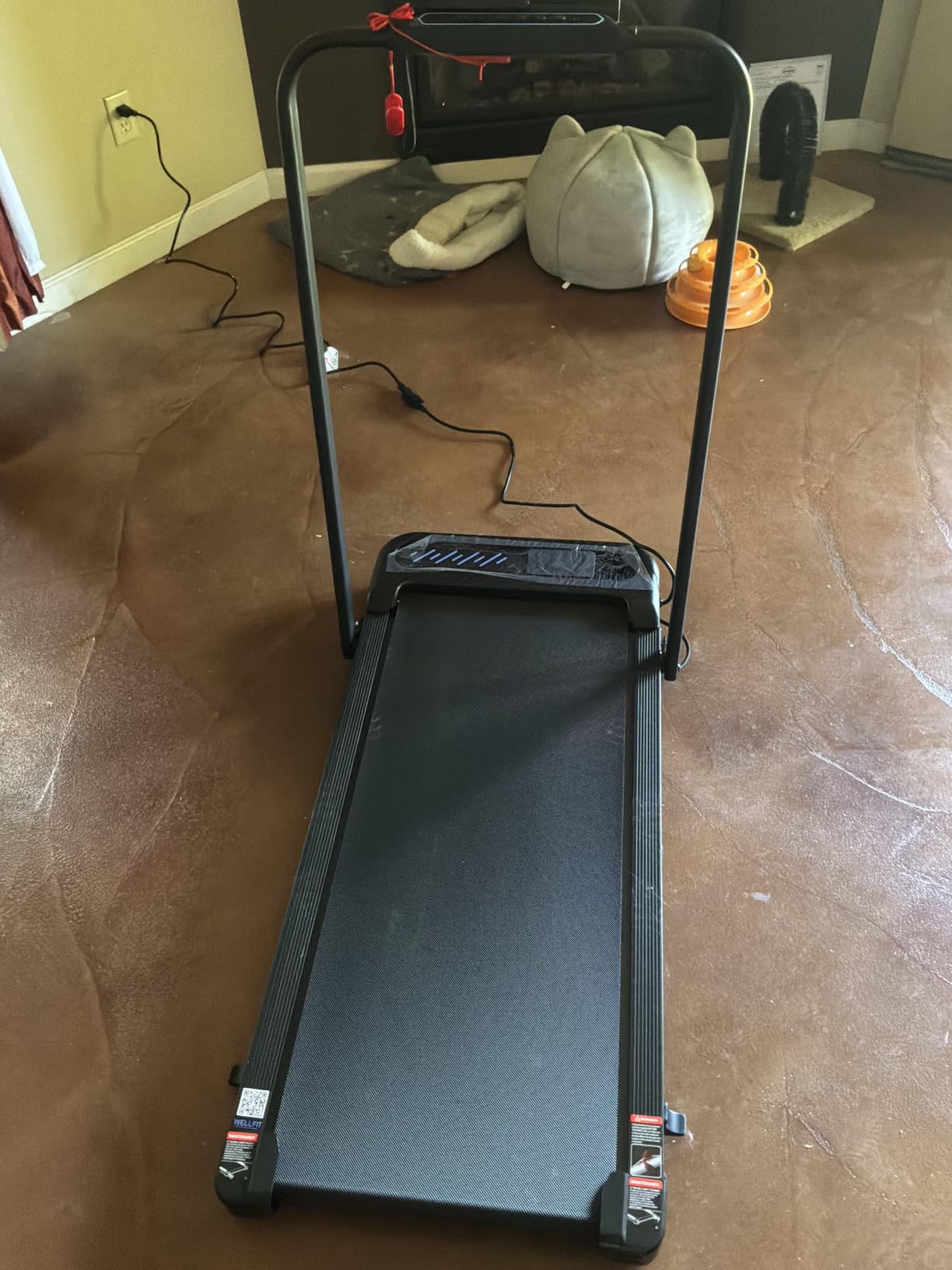 Cardirun Walking Pad with Incline and Stable Handle Bar, Foldable Treadmill | 350+ lbs Capacity, 3.0HP Quiet Under Desk Treadmills for Home, Portable Treadmill with APP, Remote Control and LED Display customer photo 1