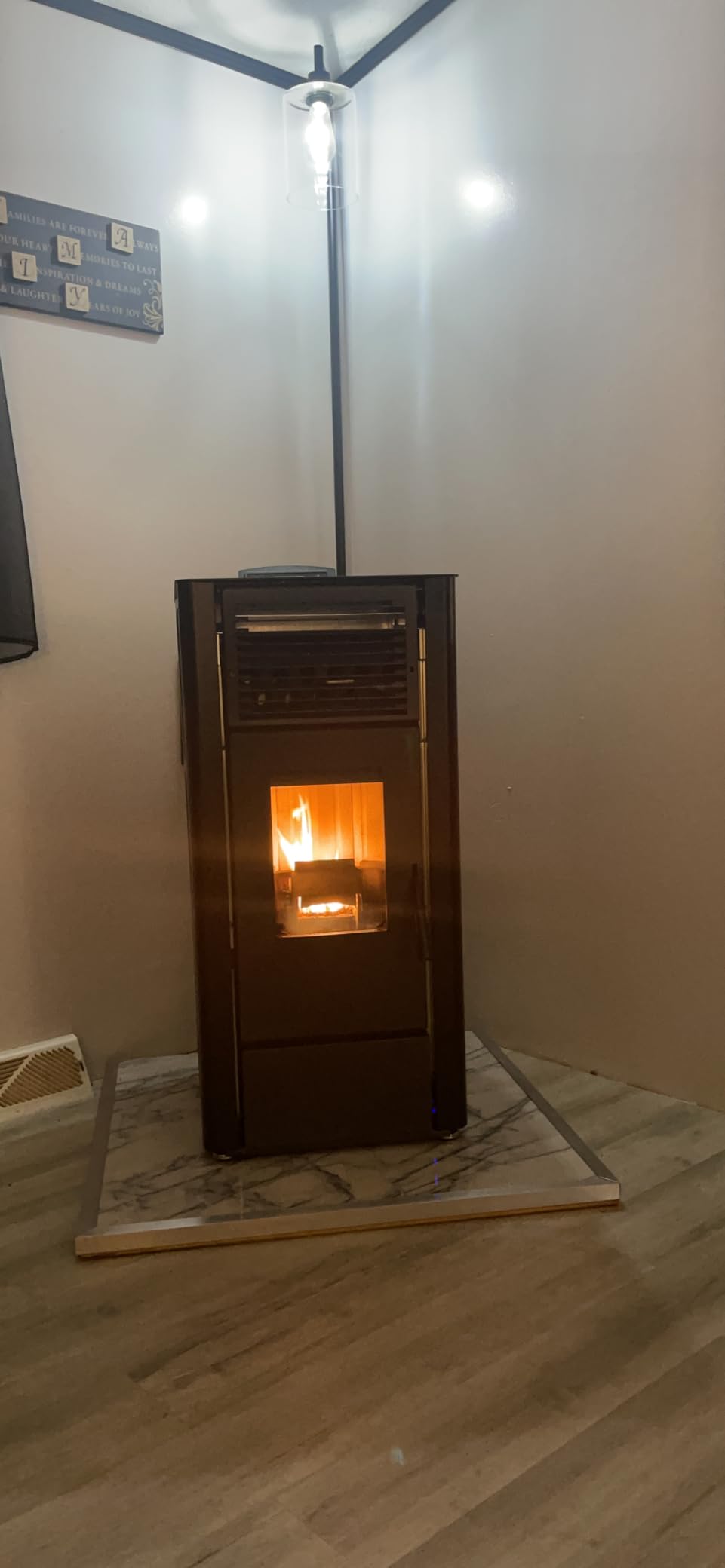 Freedom Stoves Freestanding Independence PS21 Pellet Stove with Battery Backup, Wi-Fi Capability, and Removable Legs - Heats up to 1800 sq ft. (Sandstone Grey) customer photo 1