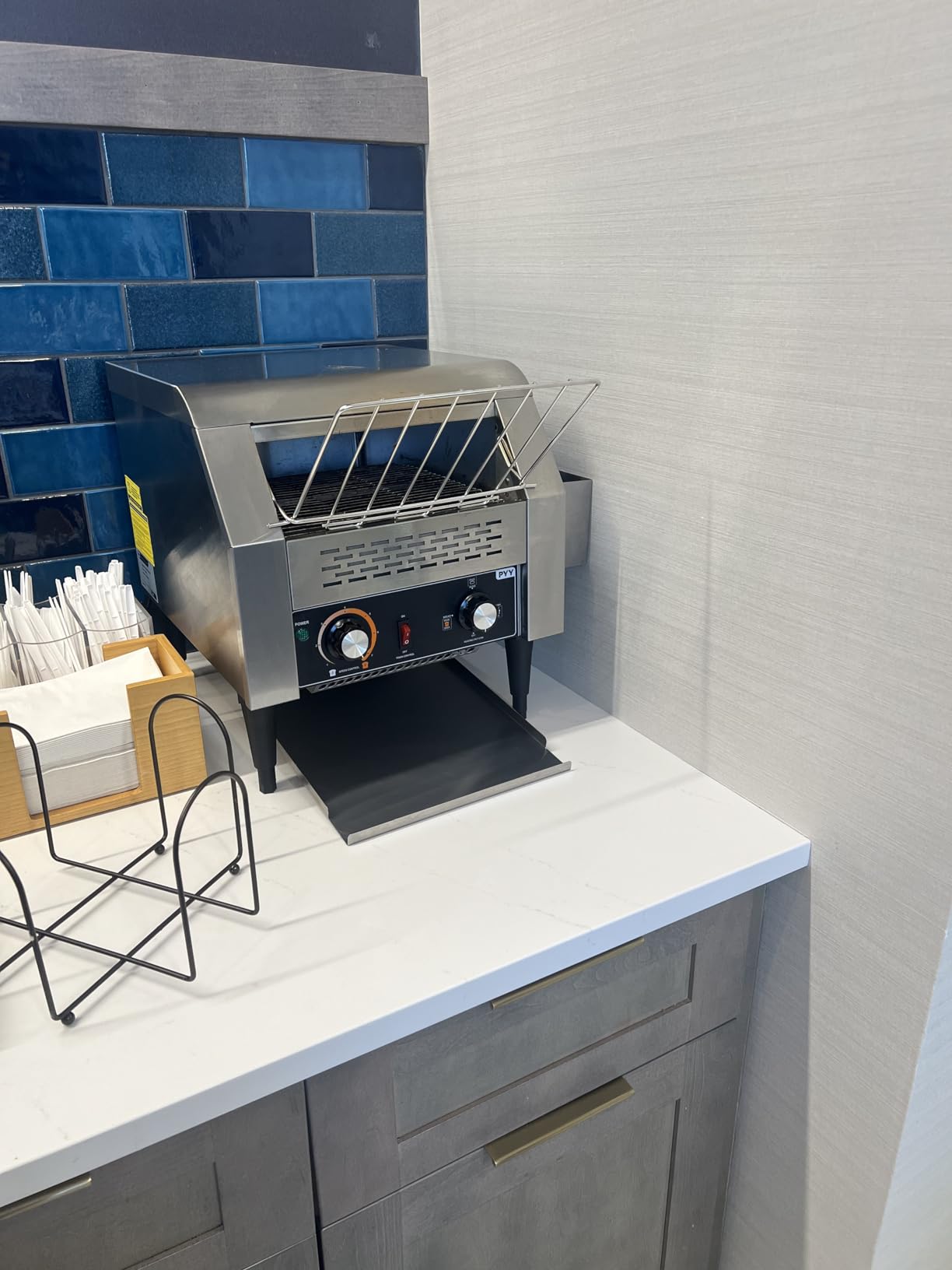 PYY Commercial Conveyor Toaster 150pcs/h - Electric Conveyor Belt Toaster for Toast, Bun, Bagel, Bread, Heavy Duty Stainless Steel Toaster Oven for Restaurant, Bakery, Buffet Use customer photo 1