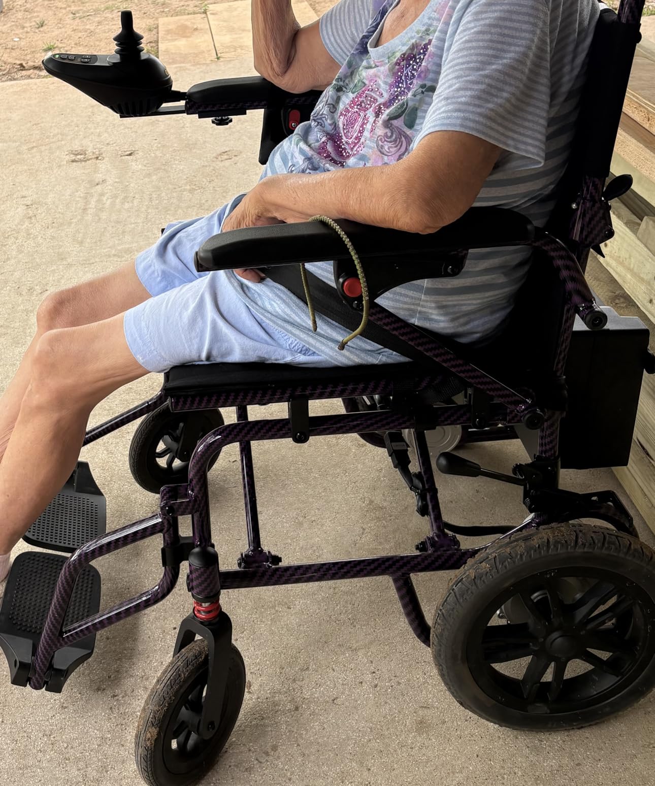 Electric Wheelchairs for Adults, Lightweight Foldable Wheelchair 15 Miles Long Travel Range, 360° Joystick Control Motorized Wheelchair, Support 286 lbs with LED Light Power Wheelchair (Purple) customer photo 1