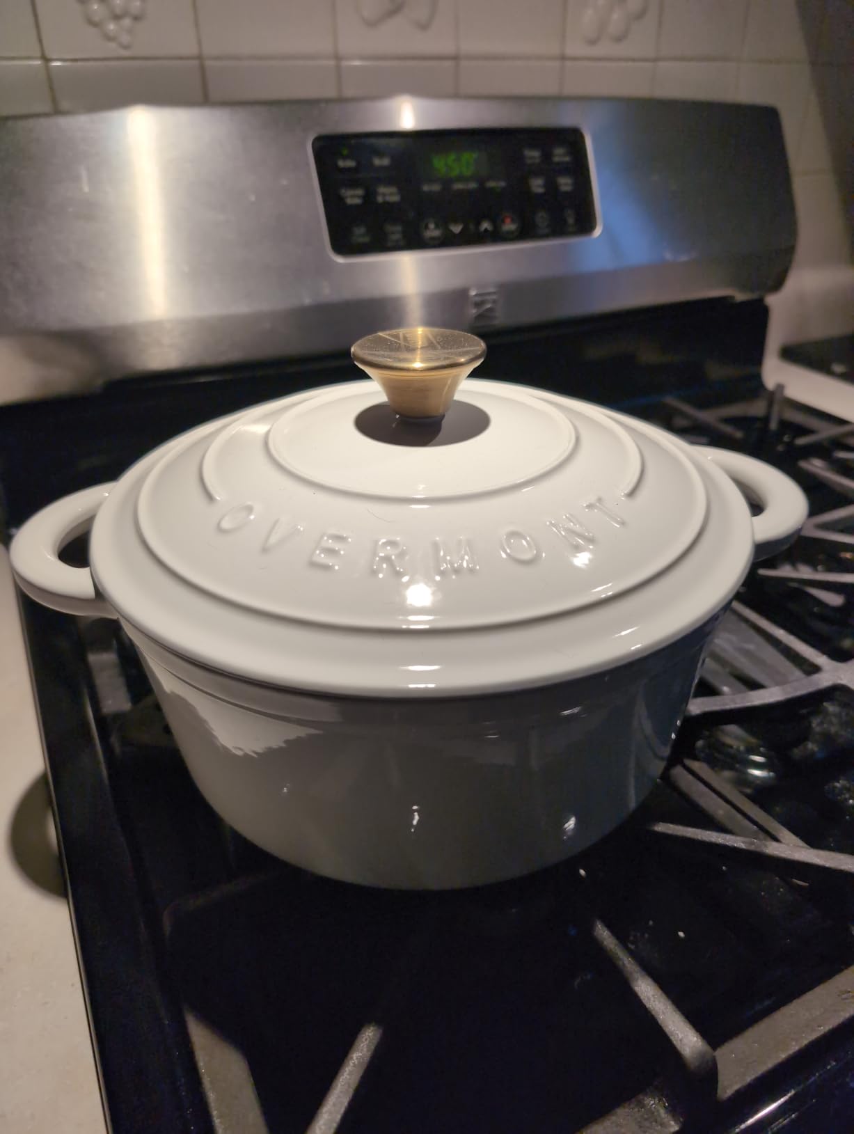 Overmont Enameled Cast Iron Dutch Oven - 5.5QT Pot with Lid, Cookbook & Cotton Potholders, Bottle Green customer photo 2
