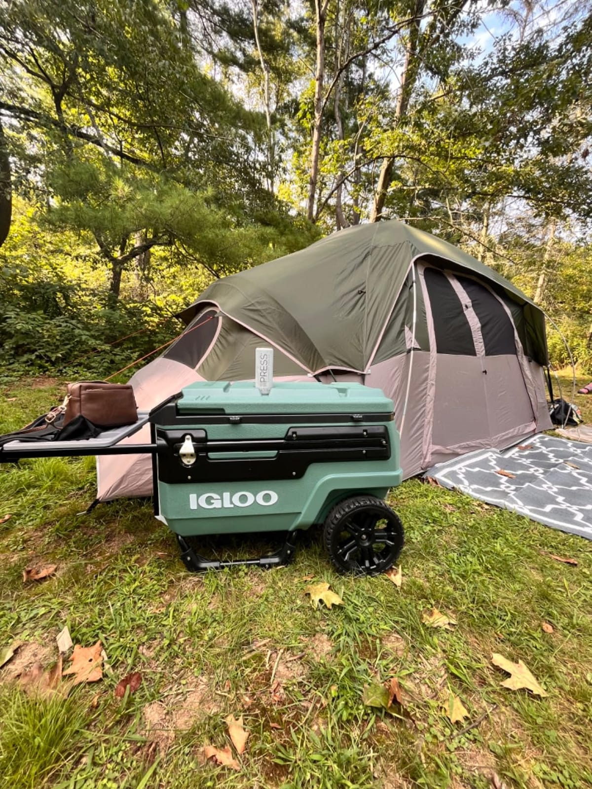 Igloo Trailmate Journey 70Qt Wheeled Cooler | Insulated Hard Shell Ice Chest customer photo 1