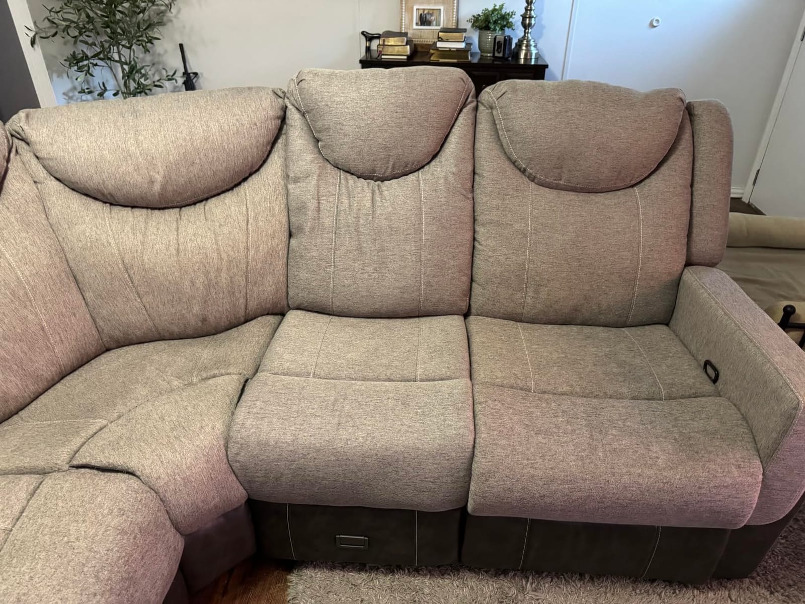 Dresegmt Home Theater Seating, Manual Recliner Sectional Sofa for Living Room, 5 Seater Reclining Sectional Couch with Flip-Up Backrest, Storage Console, USB Ports, L-Shaped Sofa PU Leather Gray customer photo 2