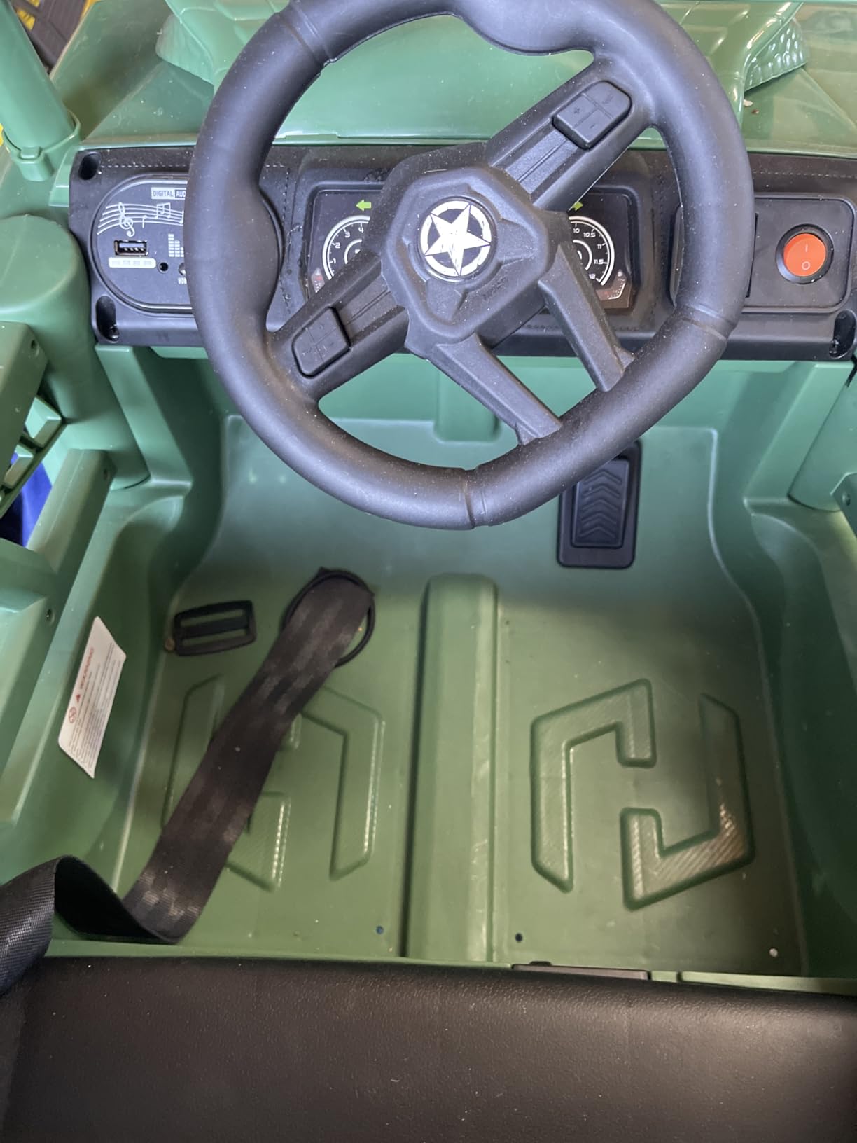 12V Dinosaur Ride On UTV, Kids Electric Vehicle with Parent Control, 3 Speeds, 6 LED Lights, Shock Absorption, Bluetooth, Music, Sharp Claws & Fierce Eyes, Toy Car for Toddler Ages 2-4 (Green) customer photo 1